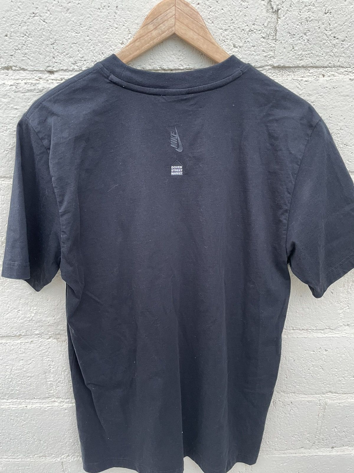 Dover Street Market × Nike DSM Nike tee Size US M / EU 48-50 / 2 - 2 Thumbnail