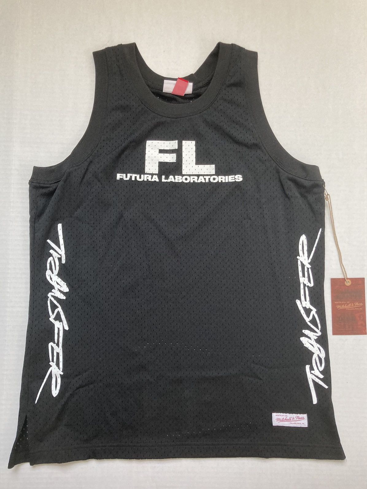 Futura 2000 Laboratories Mitchell Ness basketball jersey M