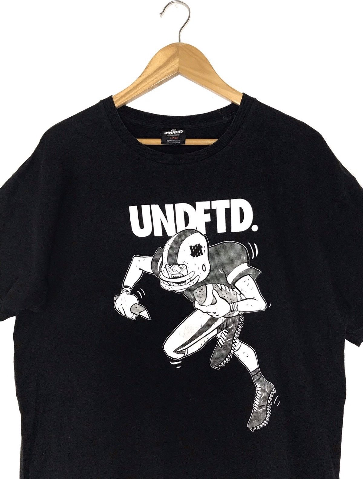 Undefeated Iconic Undefeated Streetwear Rugby Games Big Logo Tees Size US L / EU 52-54 / 3 - 2 Thumbnail