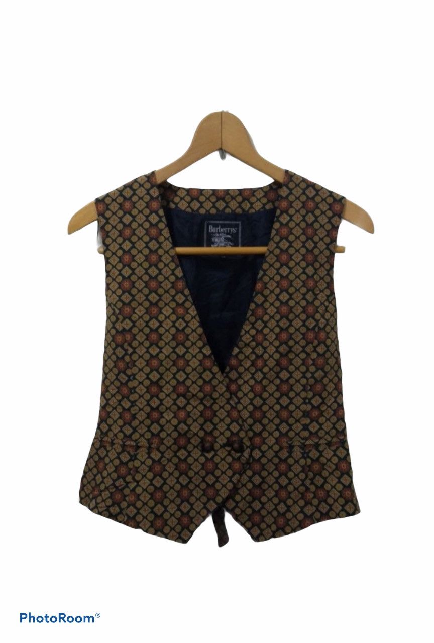 Burberrys Vest Luxury Design