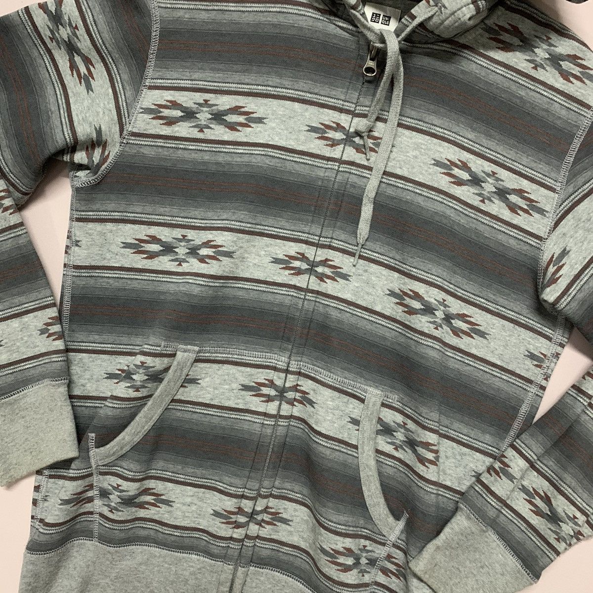 Native × Uniqlo Uniqlo Brand Aztec Navajo Design Native Hooded Sweatshirt Size US M / EU 48-50 / 2 - 2 Thumbnail