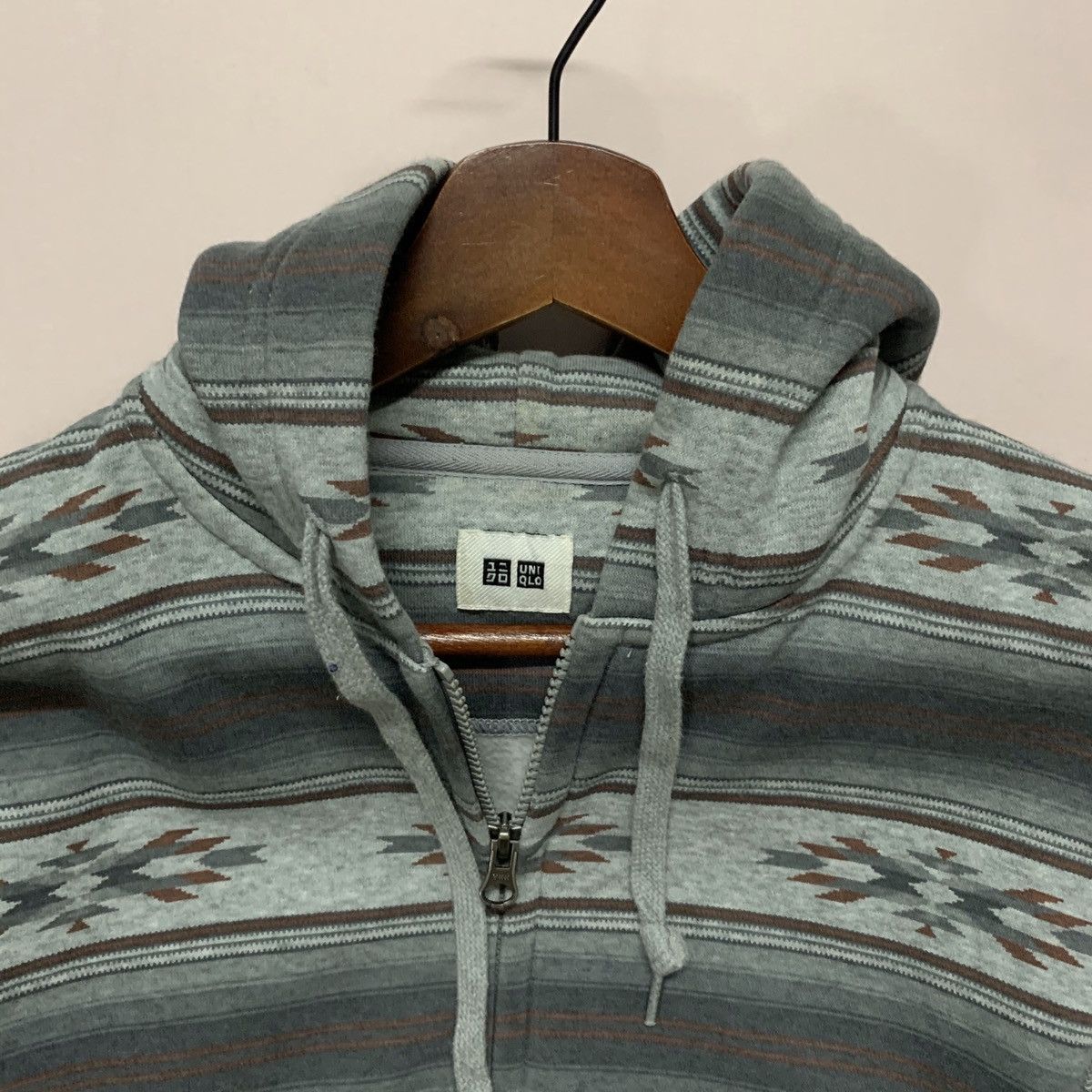 Native × Uniqlo Uniqlo Brand Aztec Navajo Design Native Hooded Sweatshirt Size US M / EU 48-50 / 2 - 6 Thumbnail