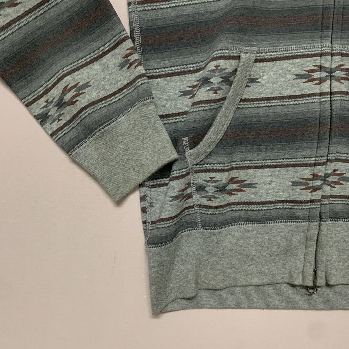 Native × Uniqlo Uniqlo Brand Aztec Navajo Design Native Hooded Sweatshirt Size US M / EU 48-50 / 2 - 3 Thumbnail