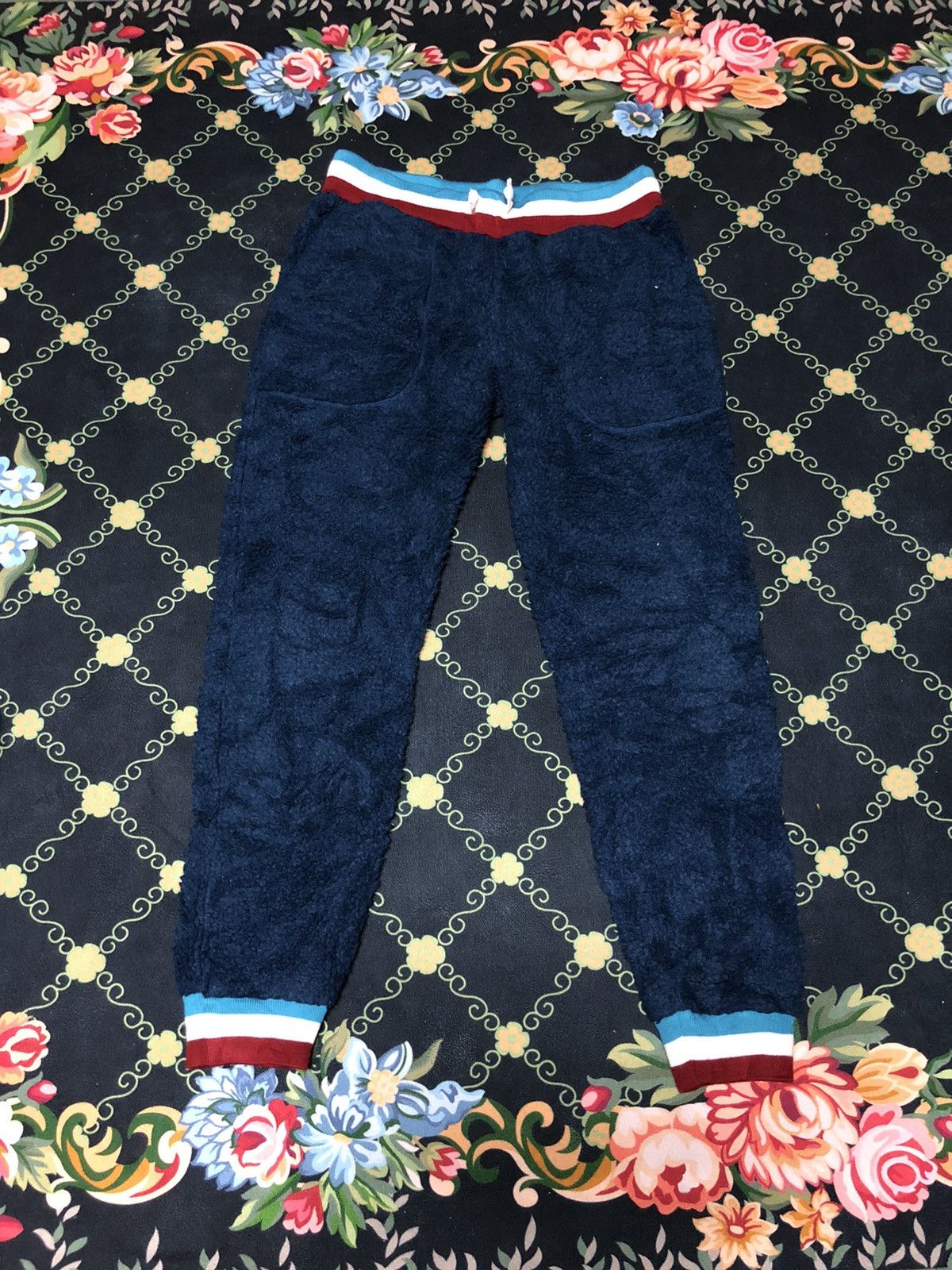 CHAMPIONS JOGGERS PANTS