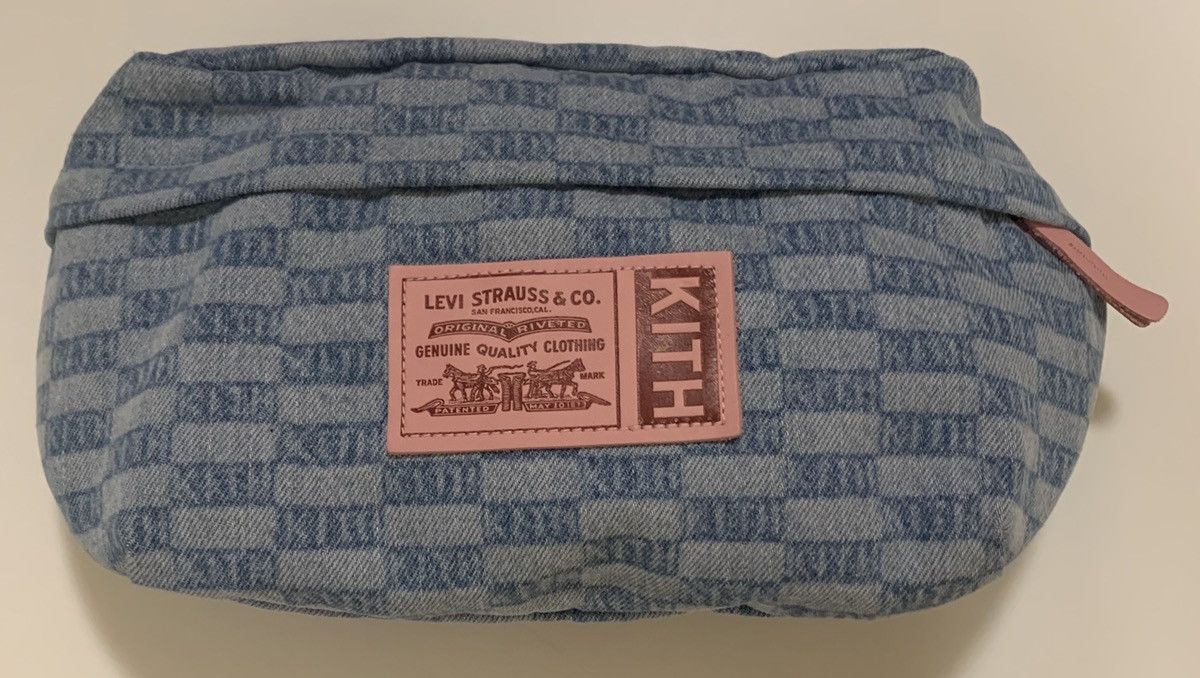 Kith × Levi's Salt Bleach Crossbody Bag | chidori.co