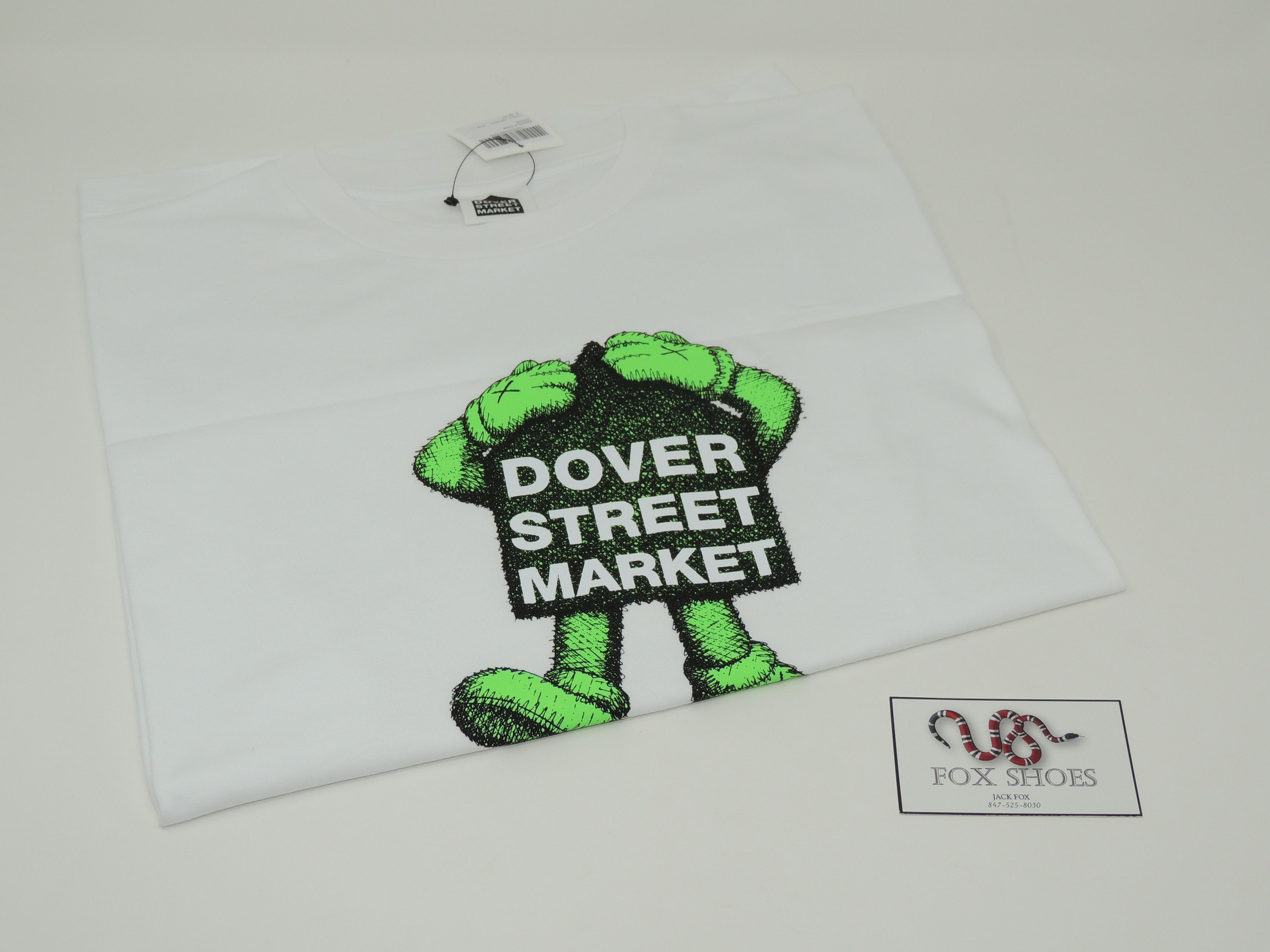 送料無料！Fluro Rebellion Kaws x Dover Street Market Tee 緑 NEW SMALL KAWS x DSM GREEN FLURO REBELLION TEE T SHIRT DOVER