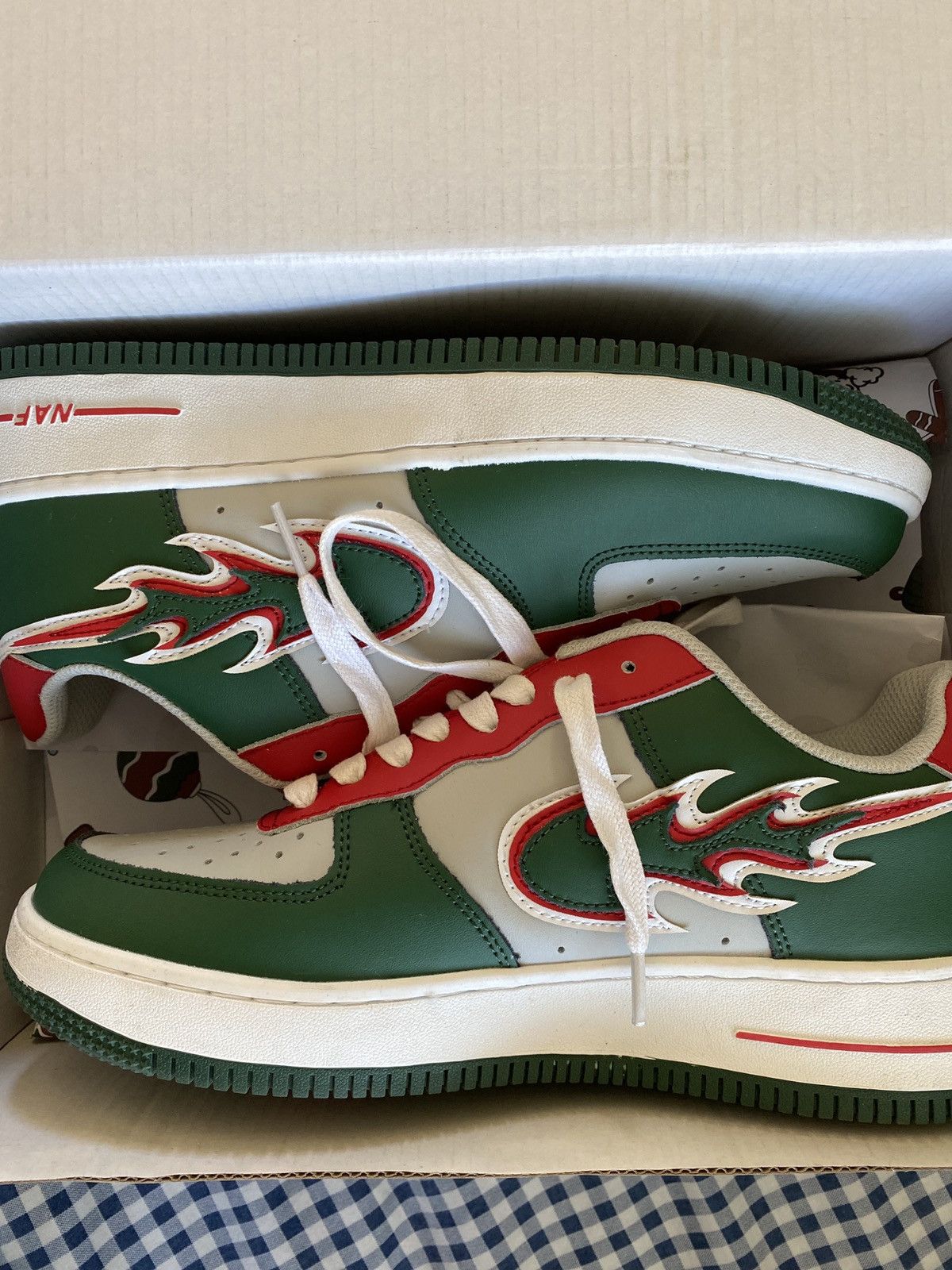 kanye west yeezy boost 700