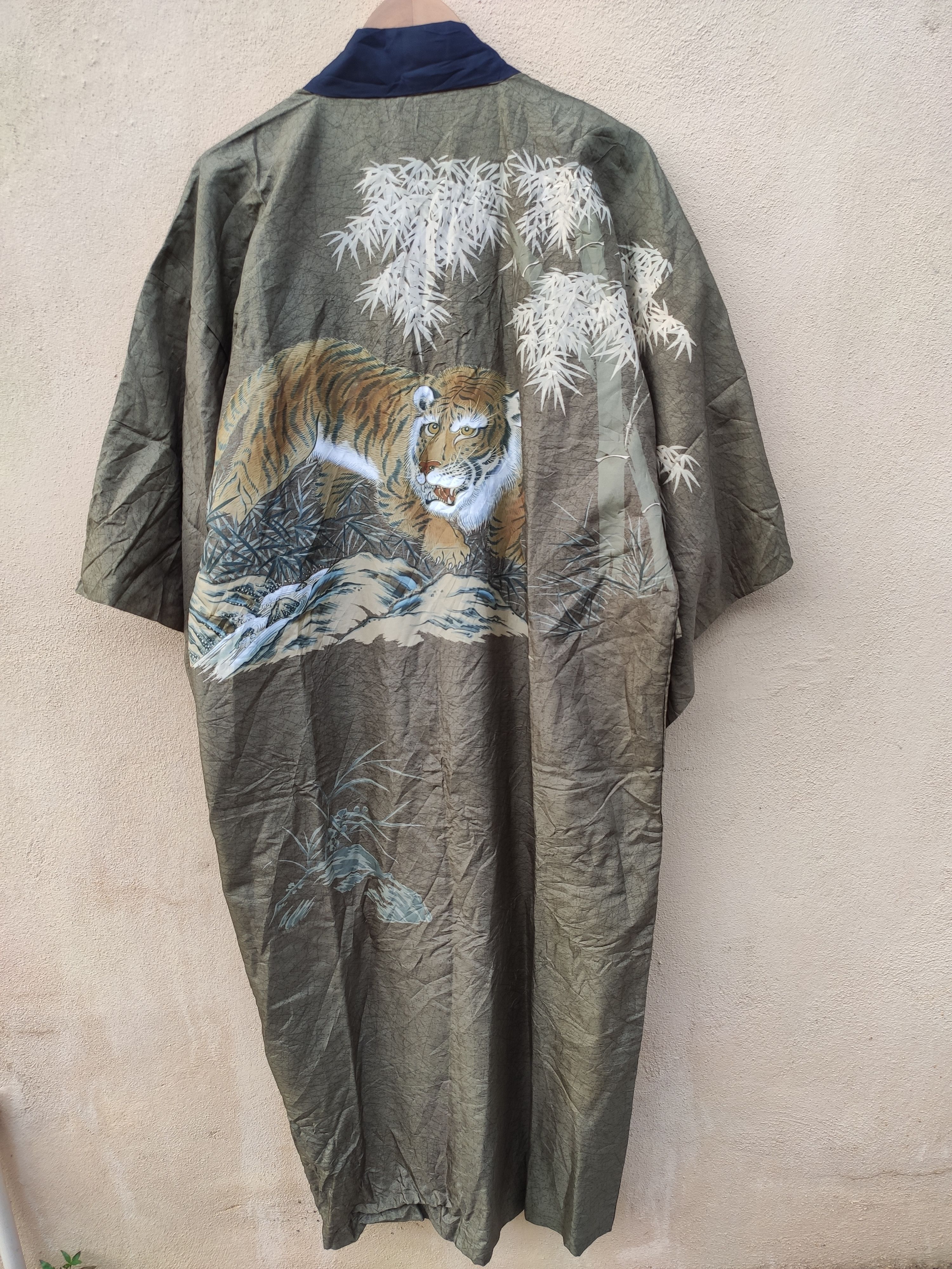 Japanese Brand Vintage Kimono Tiger Japan Harajuku Sukajan Size US L / EU 52-54 / 3 - 1 Thumbnail