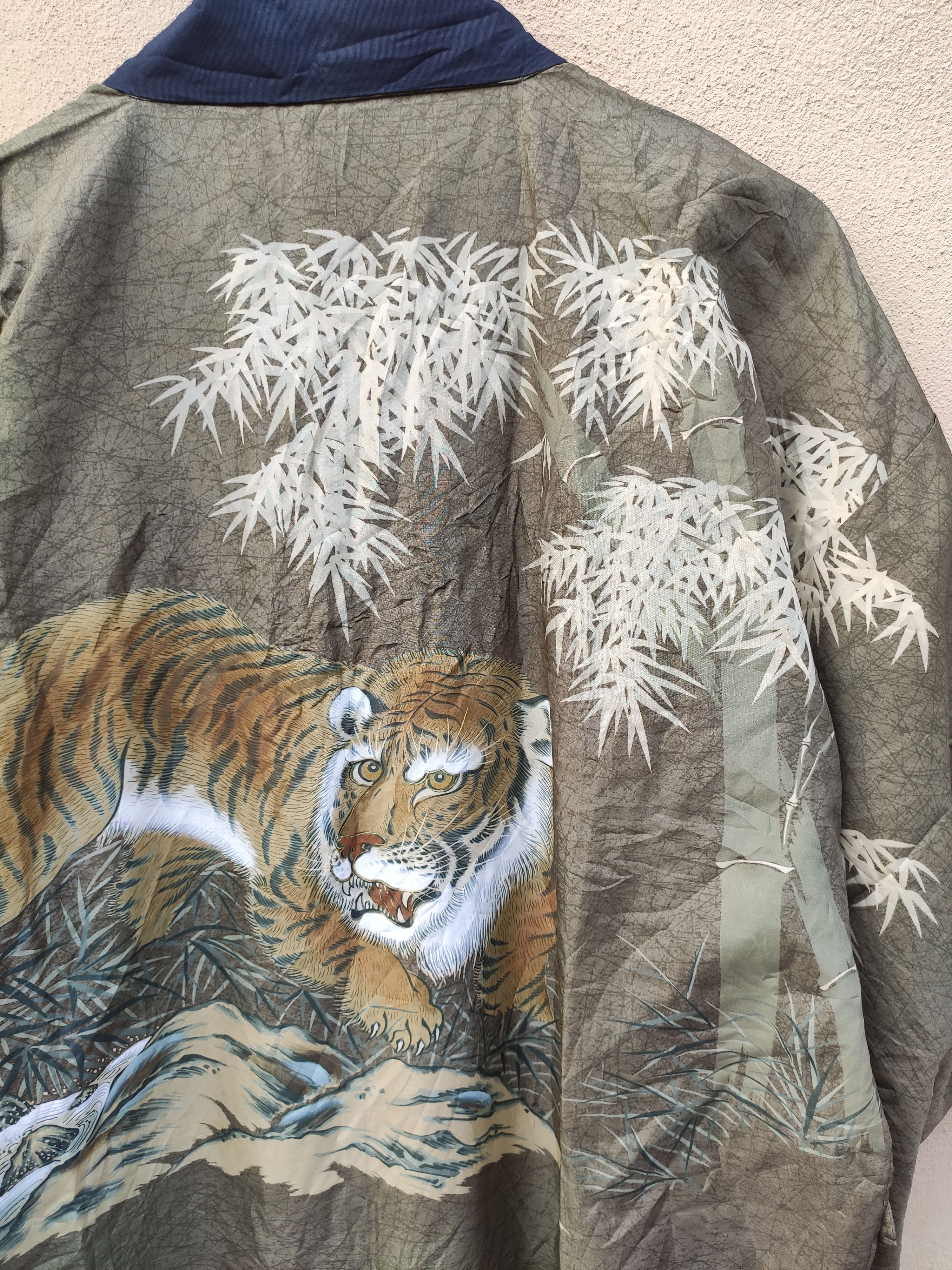 Japanese Brand Vintage Kimono Tiger Japan Harajuku Sukajan Size US L / EU 52-54 / 3 - 3 Thumbnail