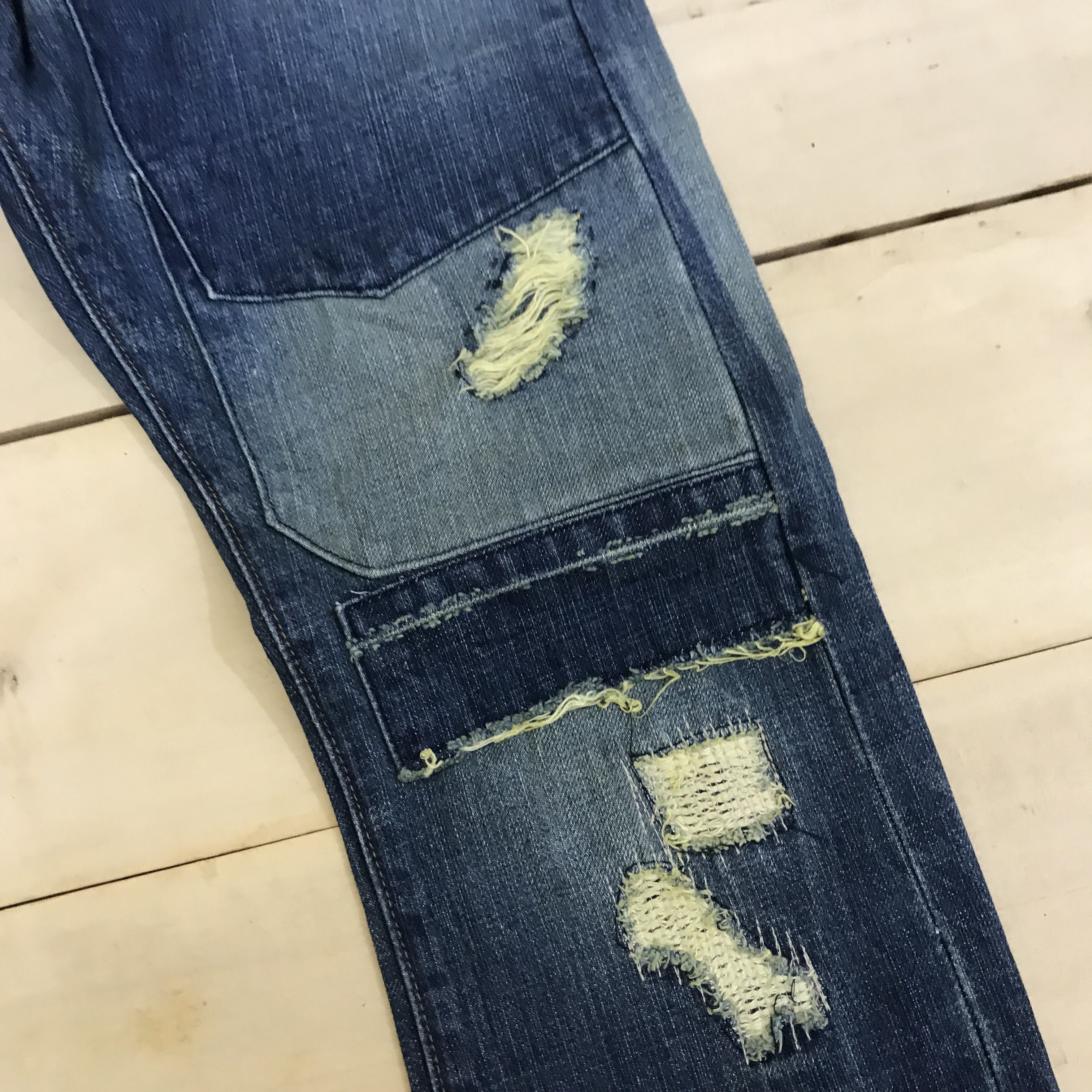 Japanese Brand X115 CUSTOM DESTROY DISTRESSED DENIM GRUNGE STYLE JEANS Size US 32 / EU 48 - 4 Thumbnail