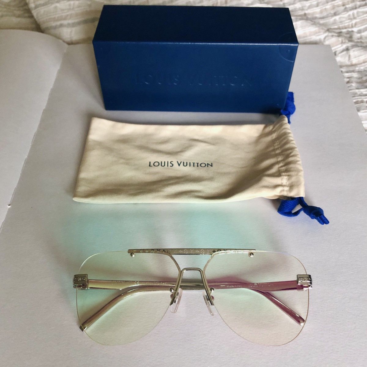 Louis Vuitton LV Ash Sunglasses Silver Metal. Size E