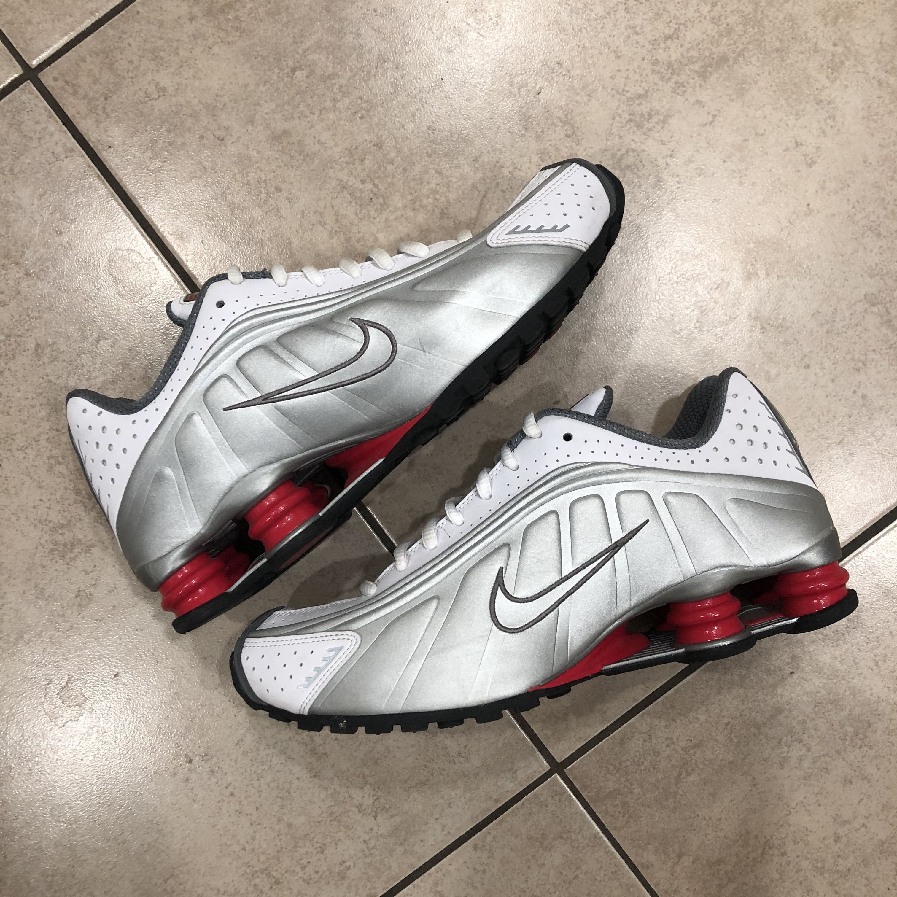 Nike Shox R4 Retro Comet Red | Grailed