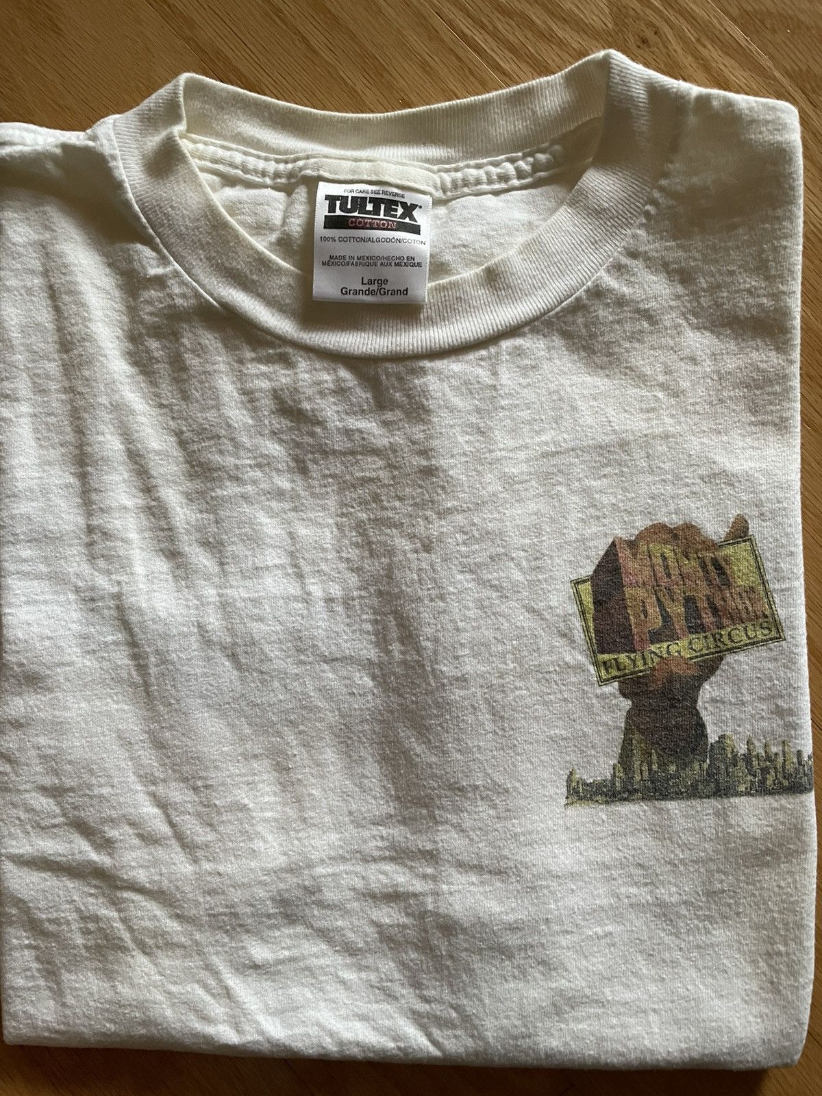 Vintage Vintage Monty Pythons Flying Circus Movie Foot Tee Size US L / EU 52-54 / 3 - 5 Thumbnail