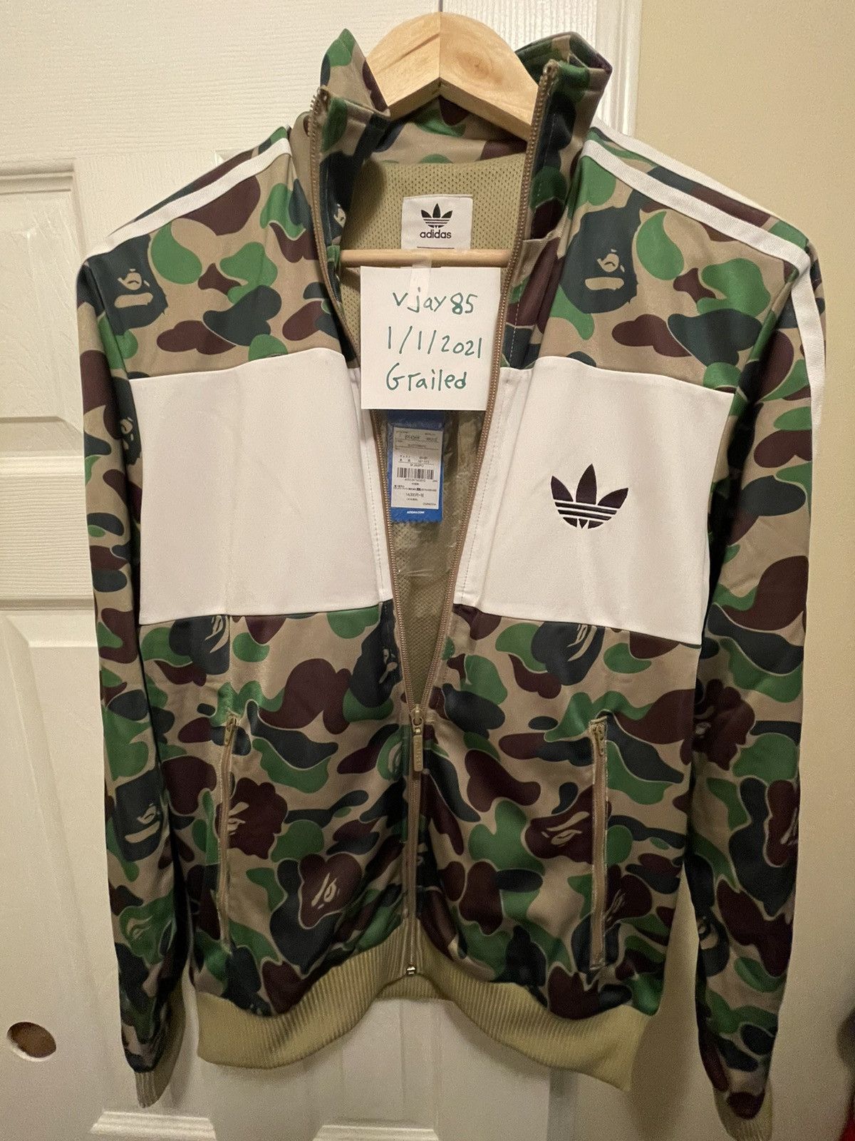 Id96 track cheap jacket bape