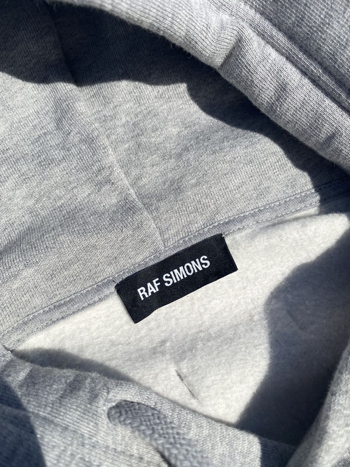 Raf Simons Raf Simons Ripe Metal AW20 Hoodie Size XL GREY Size US XL / EU 56 / 4 - 3 Thumbnail