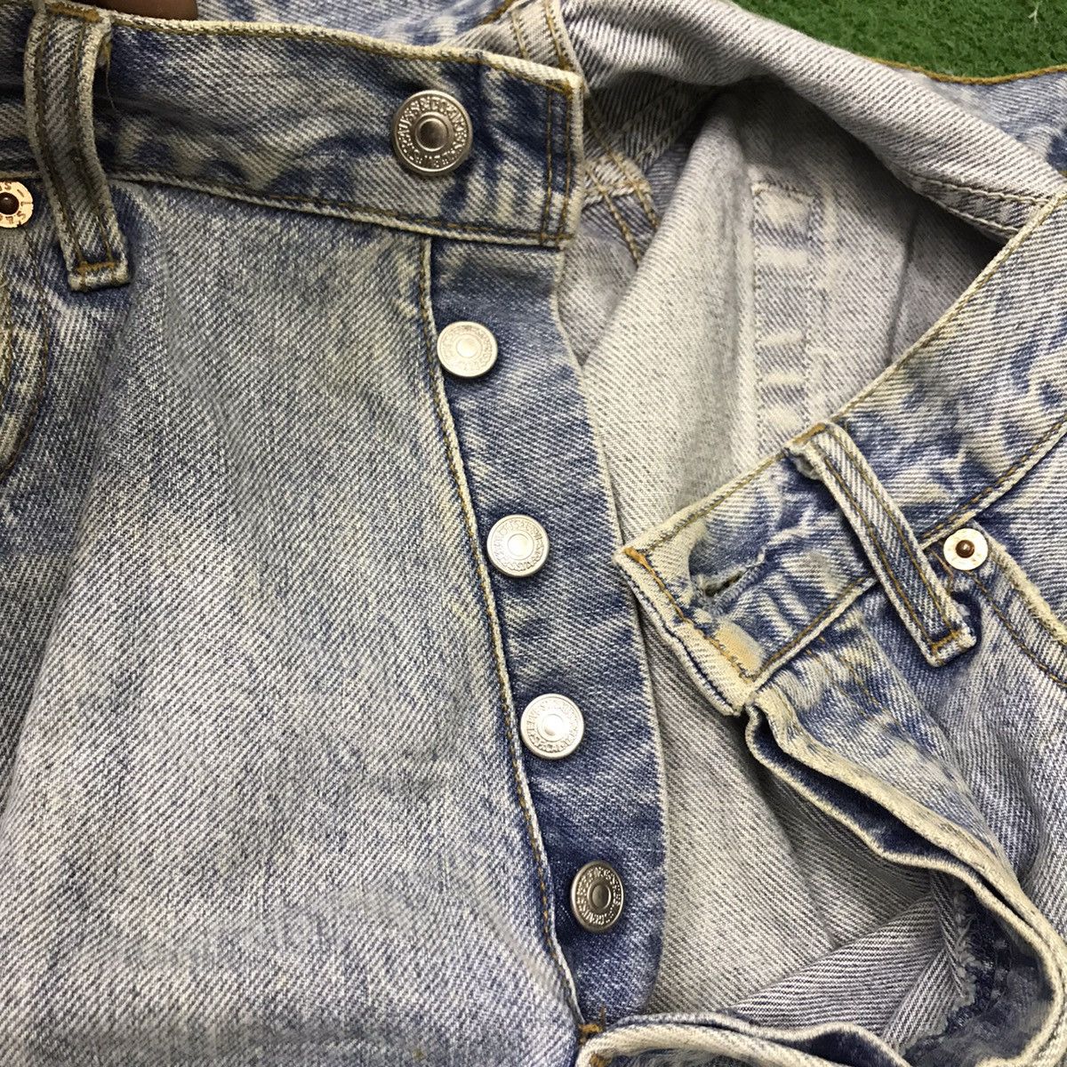 Levi's Vintage 90s Levis 501 Denim Jeans For over 140year Size US 32 / EU 48 - 19 Thumbnail