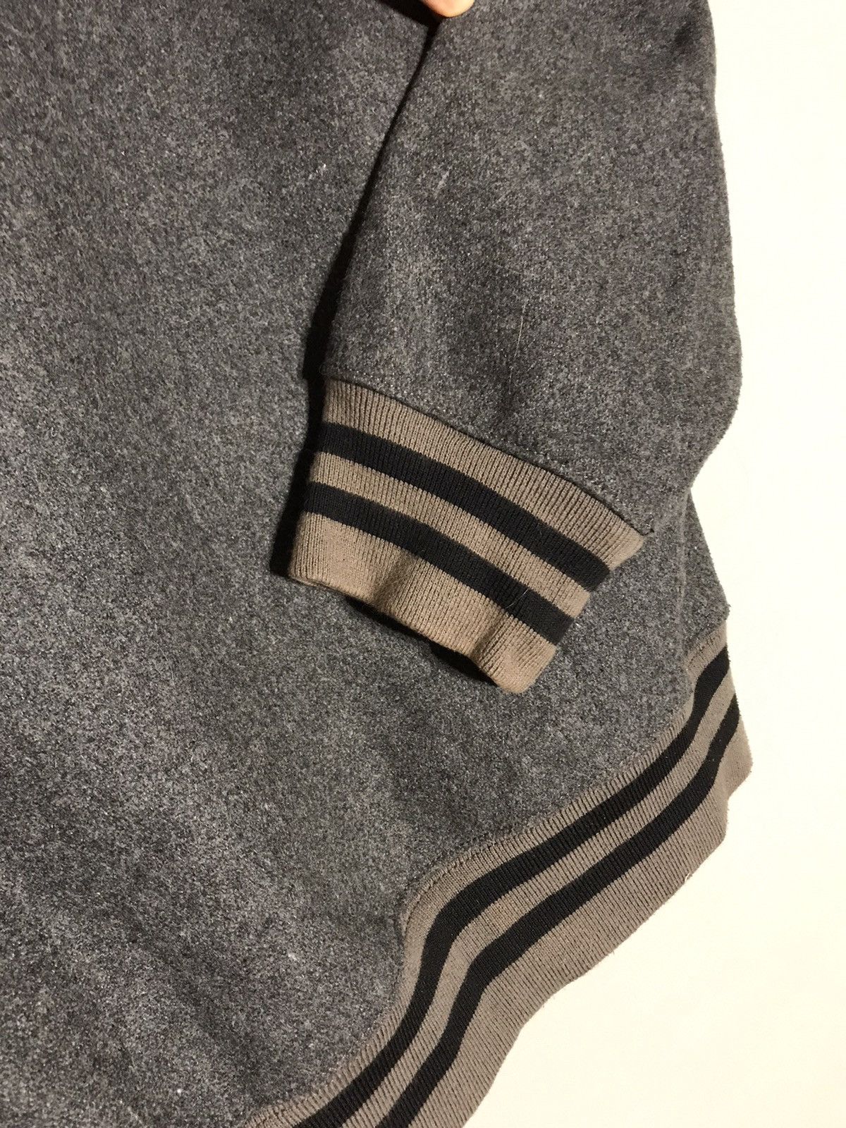 Undefeated UNDEFEATED Gray Wool Varsity Bomber Jacket Size US M / EU 48-50 / 2 - 11 Thumbnail