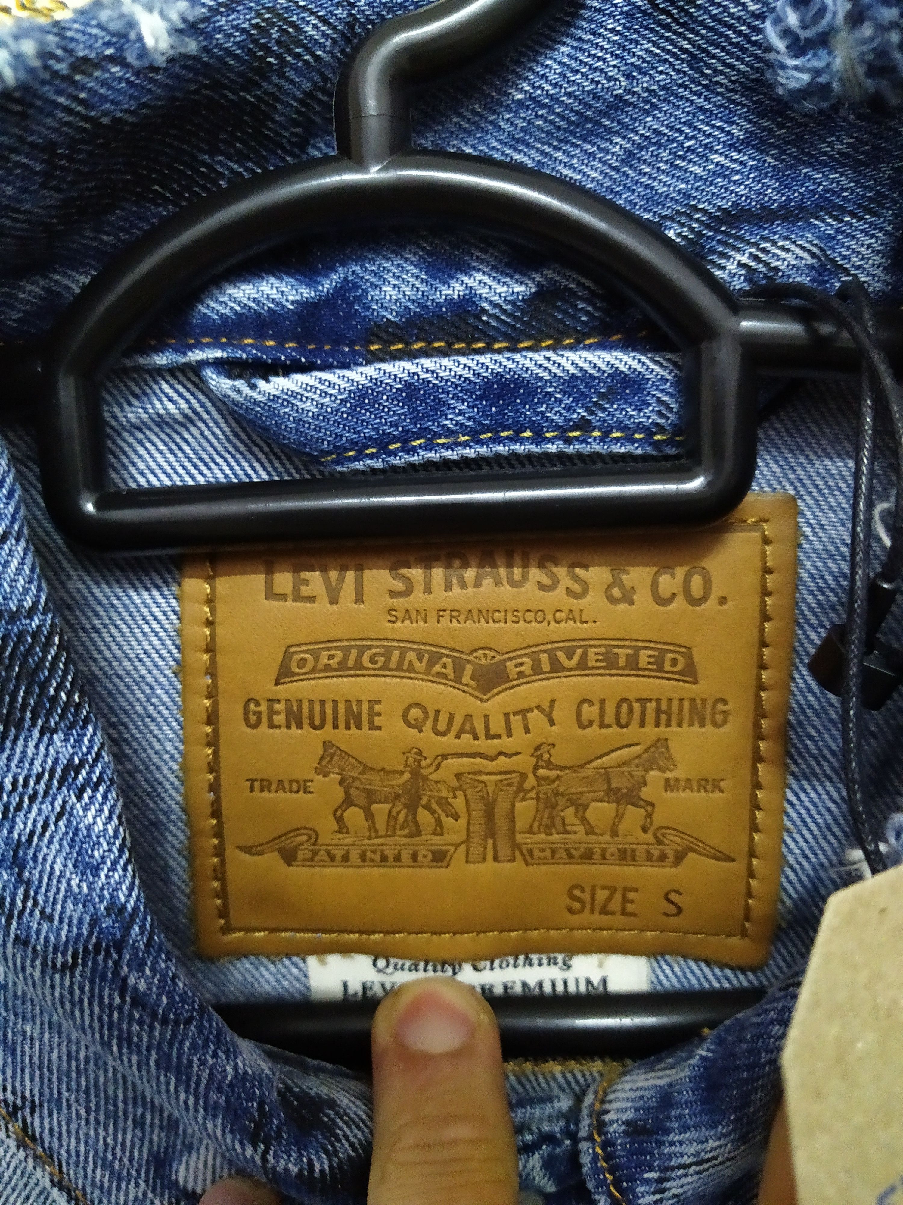 Levi's LEVIS TRUCKER BIG E BATH-TUB DENIM JACKET (B792) Size US S / EU 44-46 / 1 - 4 Thumbnail