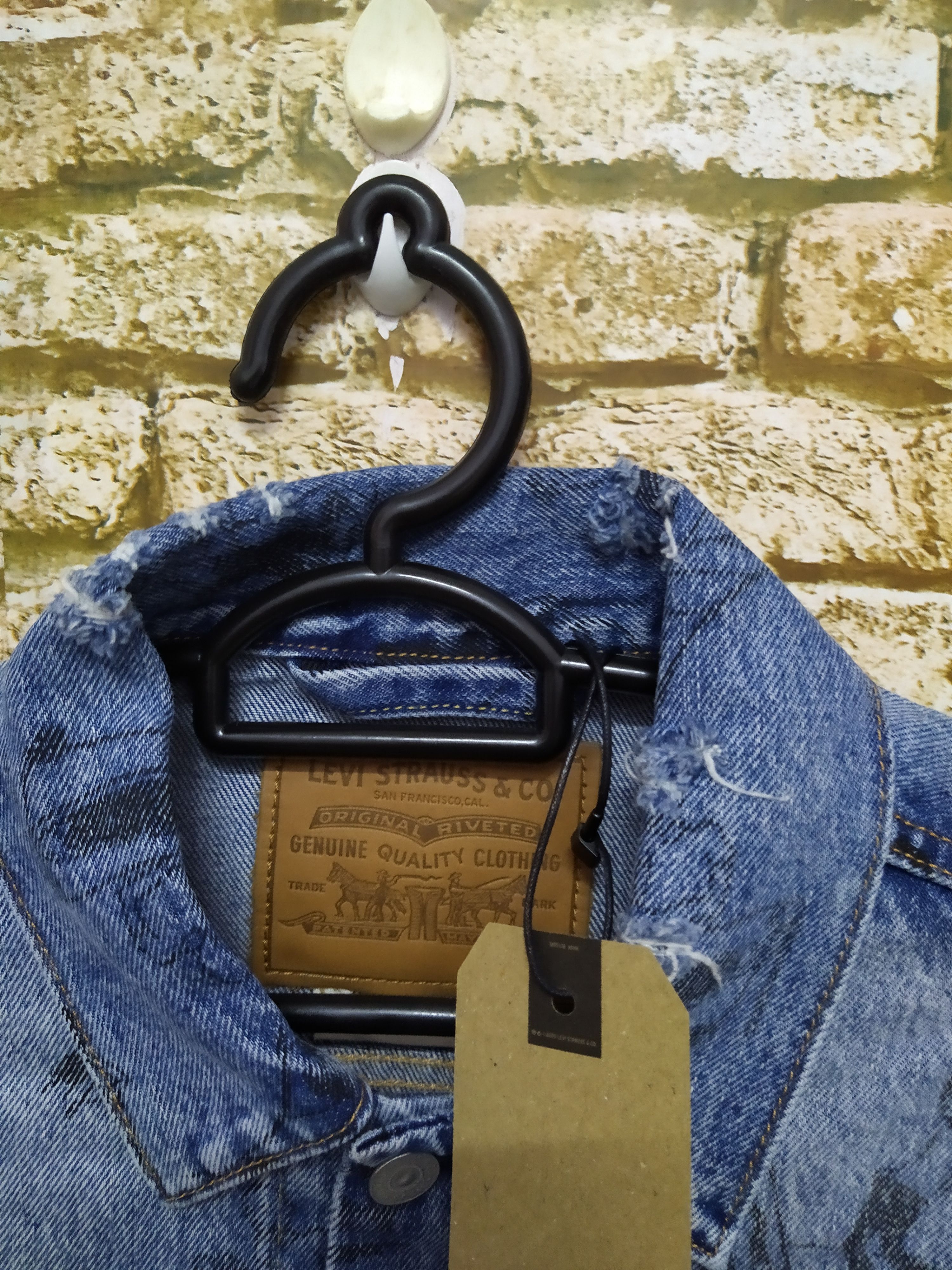 Levi's LEVIS TRUCKER BIG E BATH-TUB DENIM JACKET (B792) Size US S / EU 44-46 / 1 - 6 Thumbnail