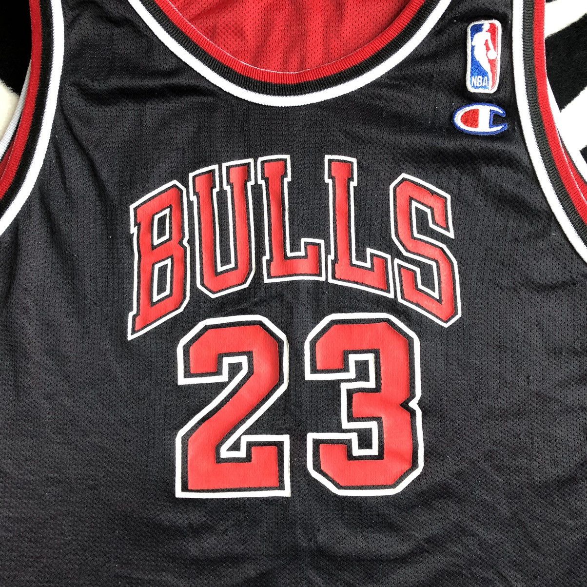 Champion Vintage 90s Reversible Michael Jordan Bulls Champion jersey Size US XS / EU 42 / 0 - 6 Thumbnail