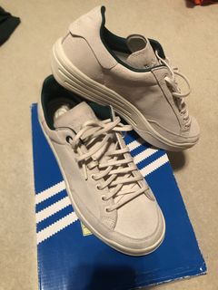 Barneys deals rod laver