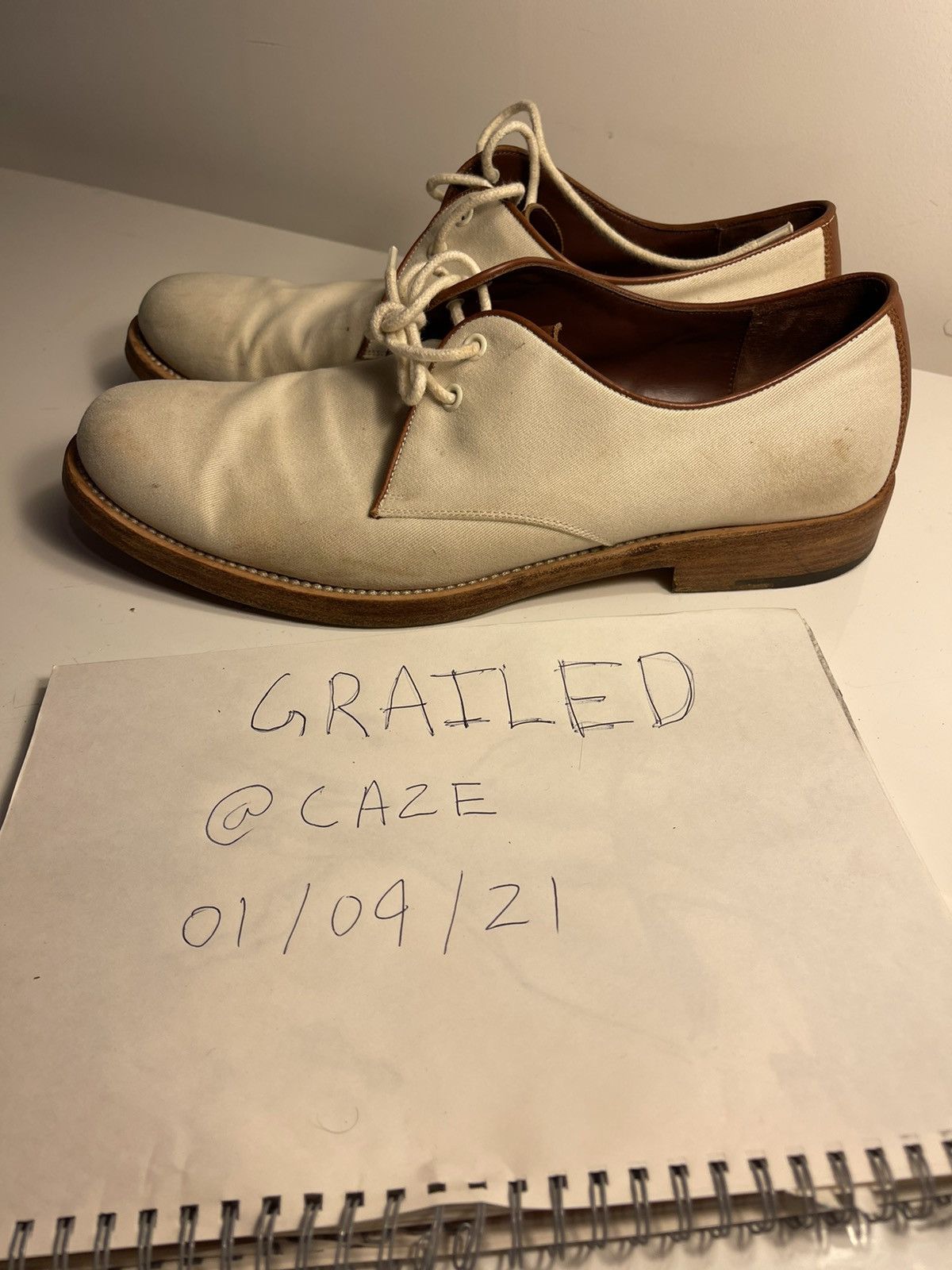 Salvatore Ferragamo Ferragamo Cream Canvas and Leather Shoe Size US 10.5 / EU 43-44 - 16 Thumbnail