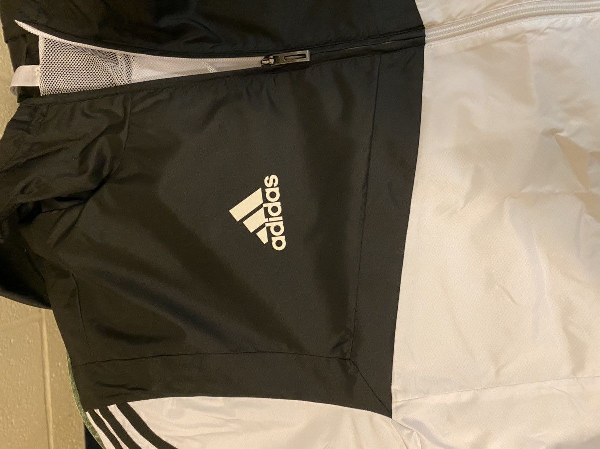Adidas Adidas Light Jacket - XL - NEW W/ TAGS Size US XL / EU 56 / 4 - 2 Thumbnail
