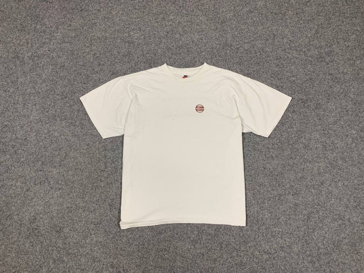 Nike Nike vintage Big Logo T-Shirts Size US XL / EU 56 / 4 - 1 Thumbnail
