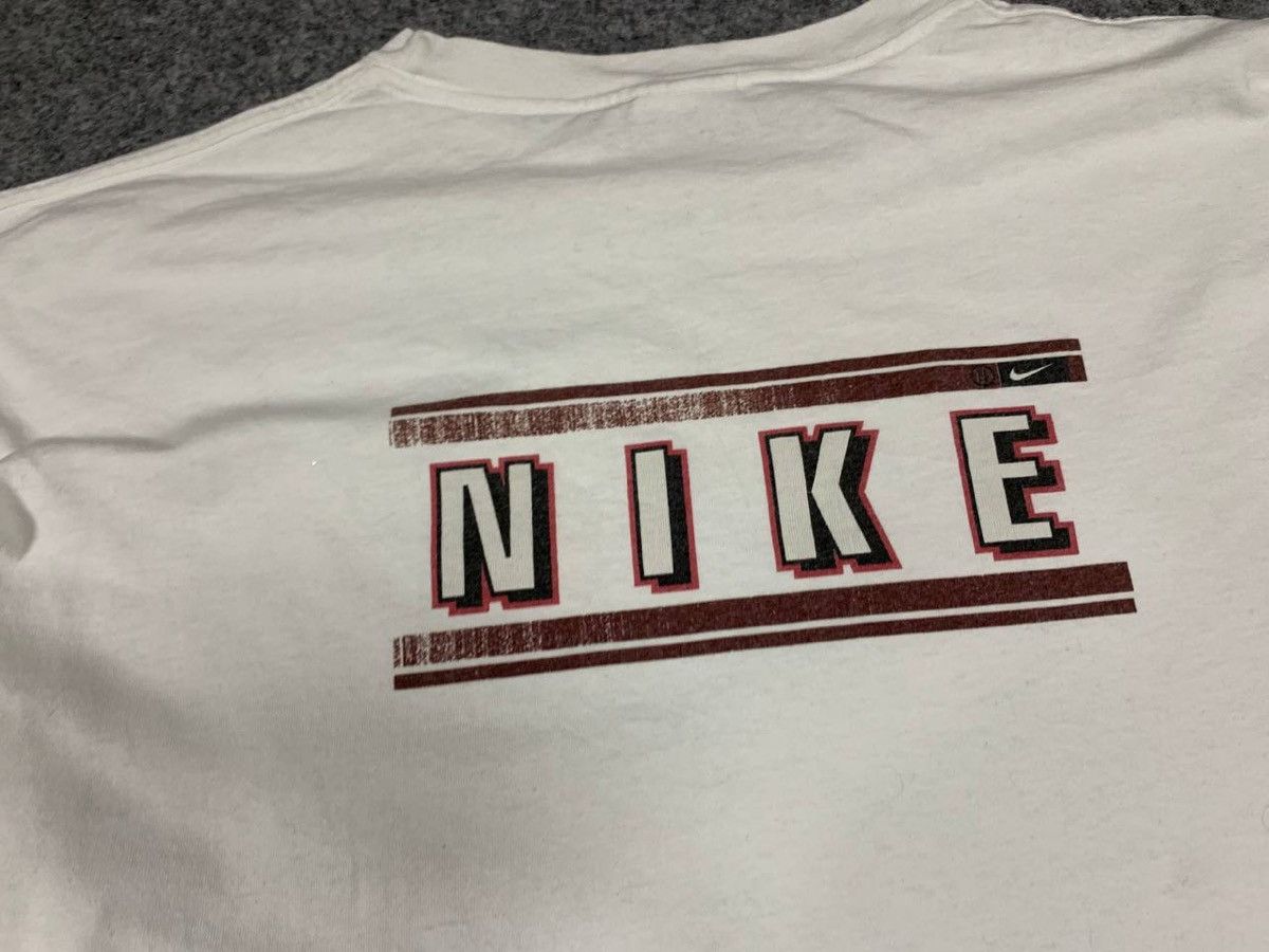 Nike Nike vintage Big Logo T-Shirts Size US XL / EU 56 / 4 - 16 Thumbnail