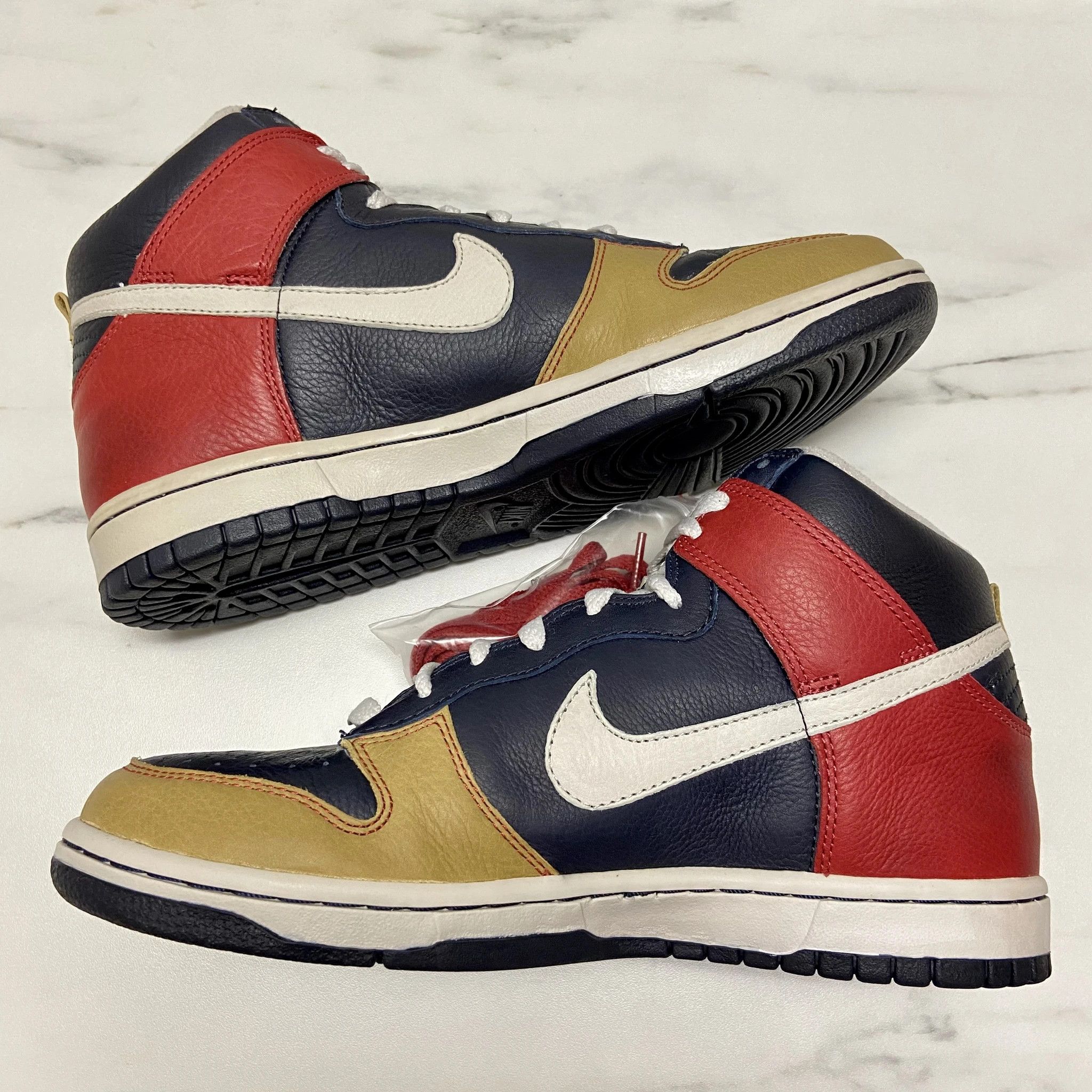 Nike 2007 Nike Dunk High UTT Barnstormers Untold Truth SB Size US 8 / EU 41 - 7 Thumbnail