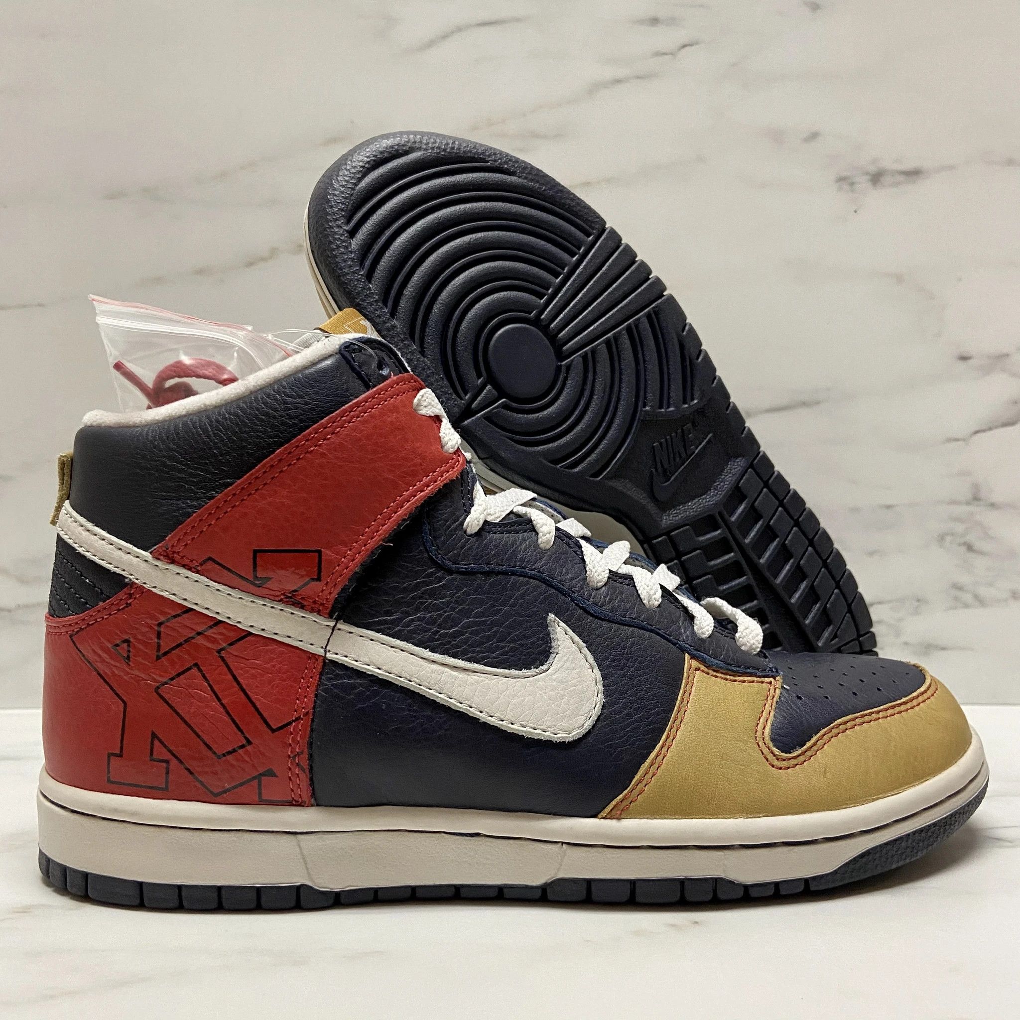 Nike 2007 Nike Dunk High UTT Barnstormers Untold Truth SB Size US 8 / EU 41 - 2 Thumbnail