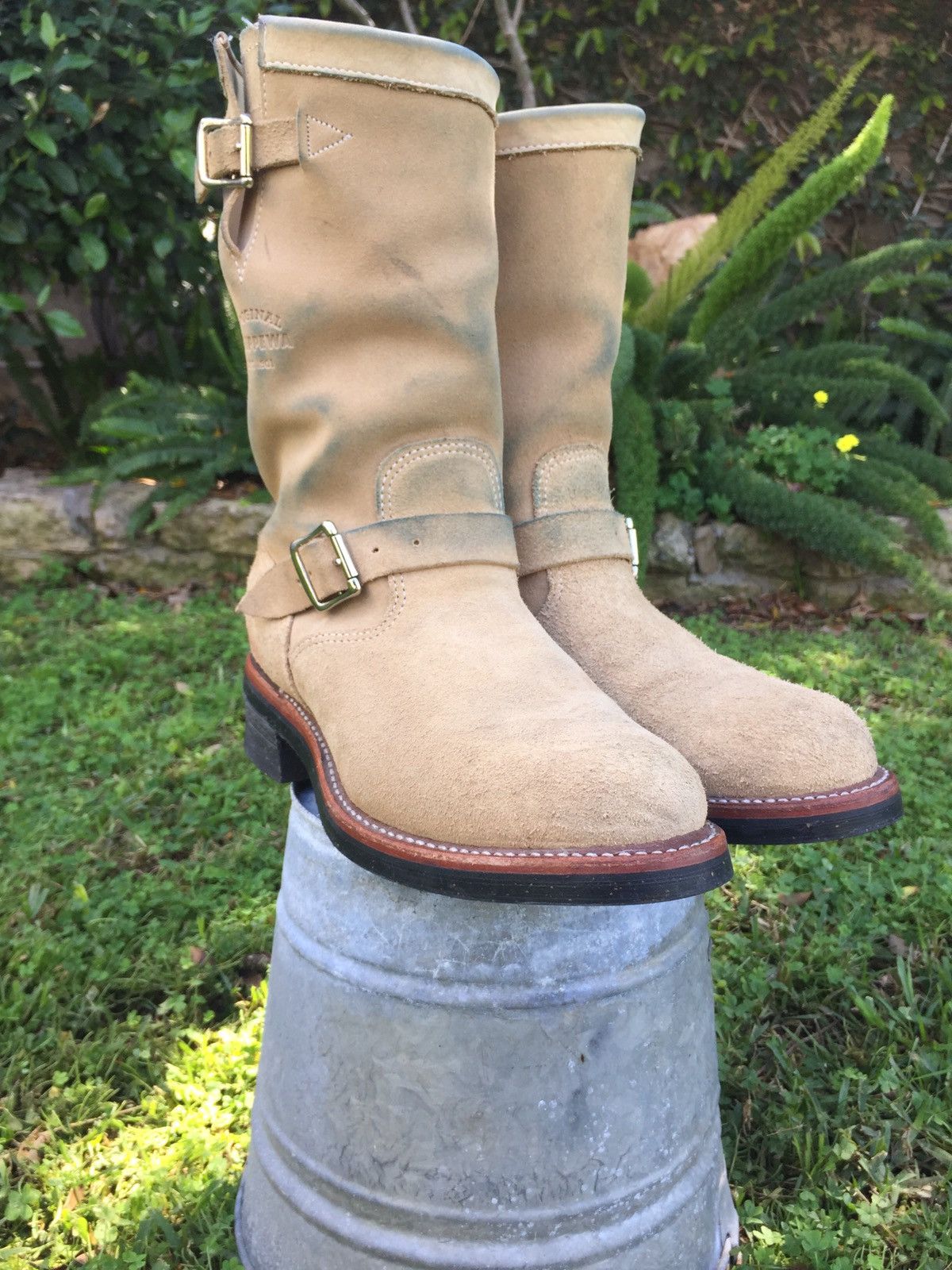 Chippewa Chippewa Sand Suede Engineer Boots | Grailed