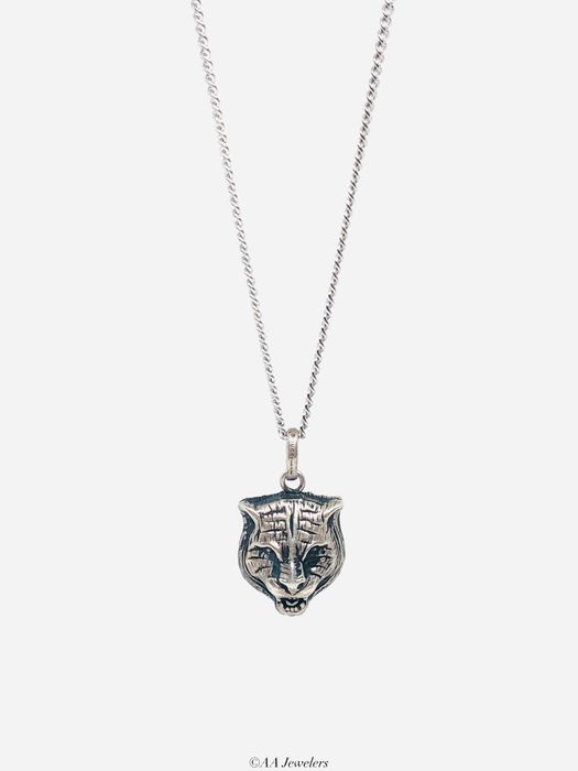 Gucci feline deals head necklace