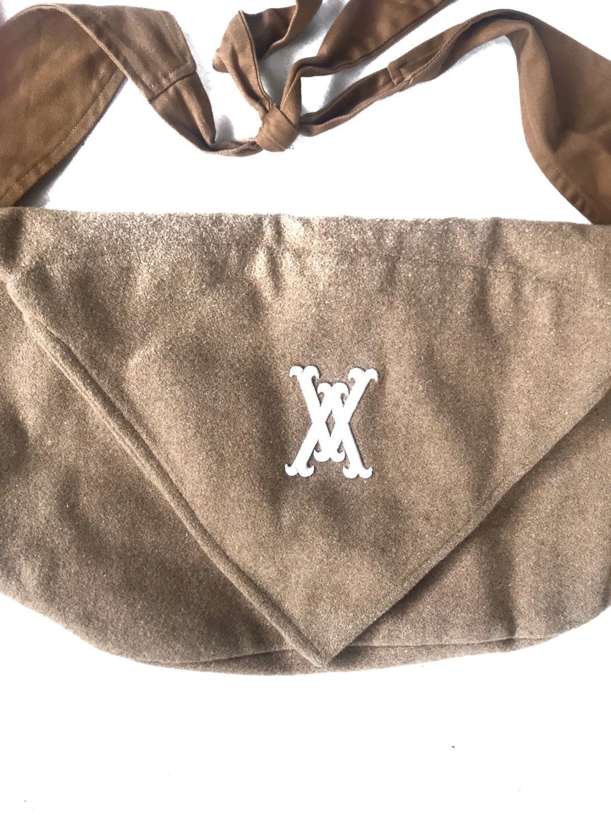 Alexander Lee Chang Postman-Fu Bag ..Wool Materials!! Size ONE SIZE - 5 Thumbnail