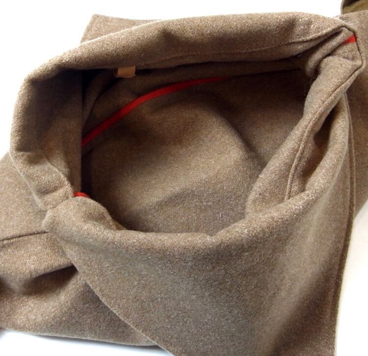 Alexander Lee Chang Postman-Fu Bag ..Wool Materials!! Size ONE SIZE - 8 Thumbnail