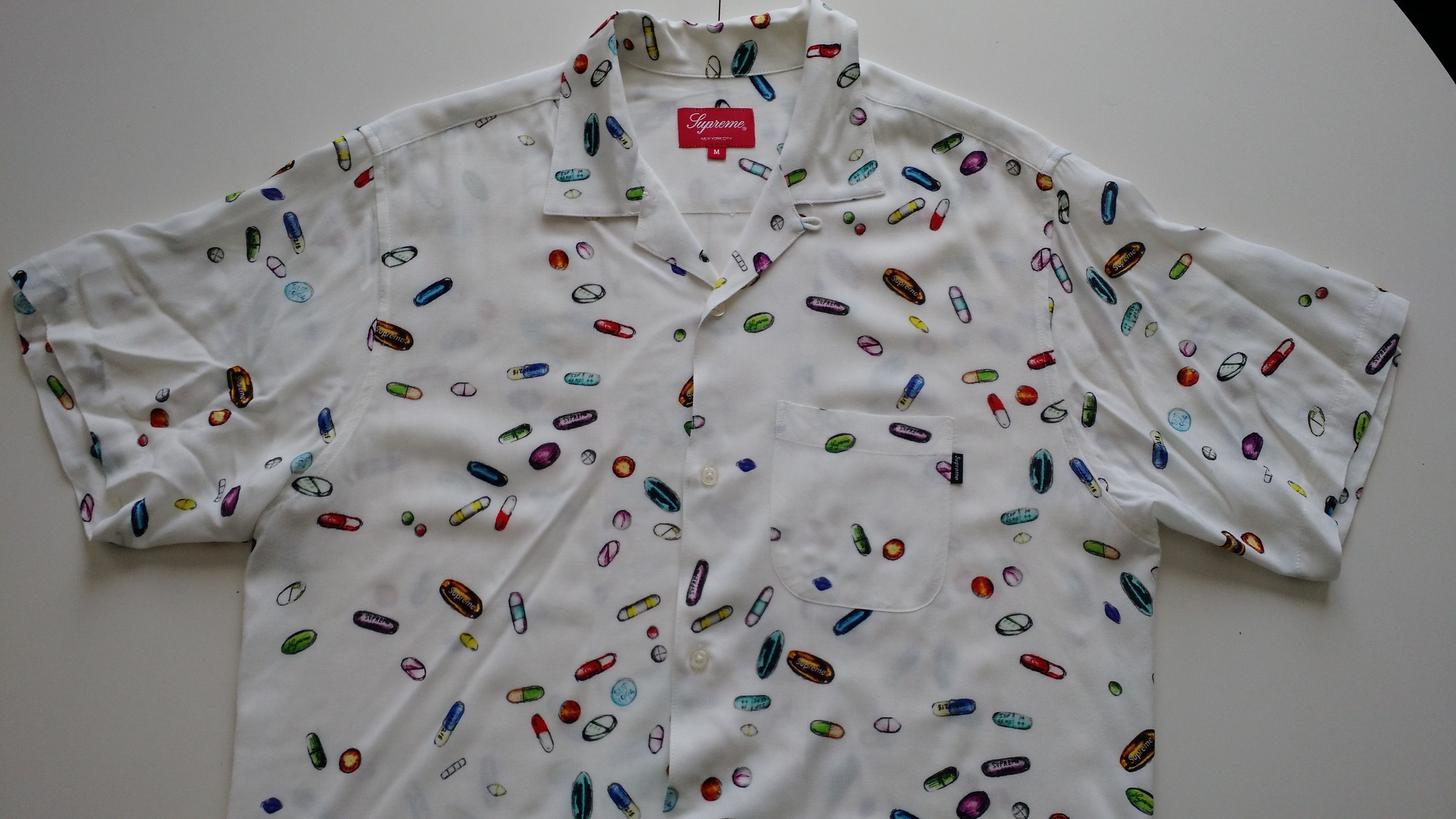 メーカー公式ショップ supreme pills rayon shirts - トップス