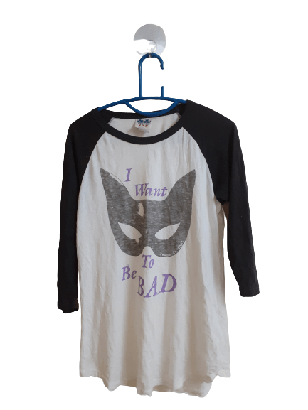 DC Comics × Vintage Vintage Cat Woman 3 Quarter T Shirt Size US S / EU 44-46 / 1 - 1 Thumbnail