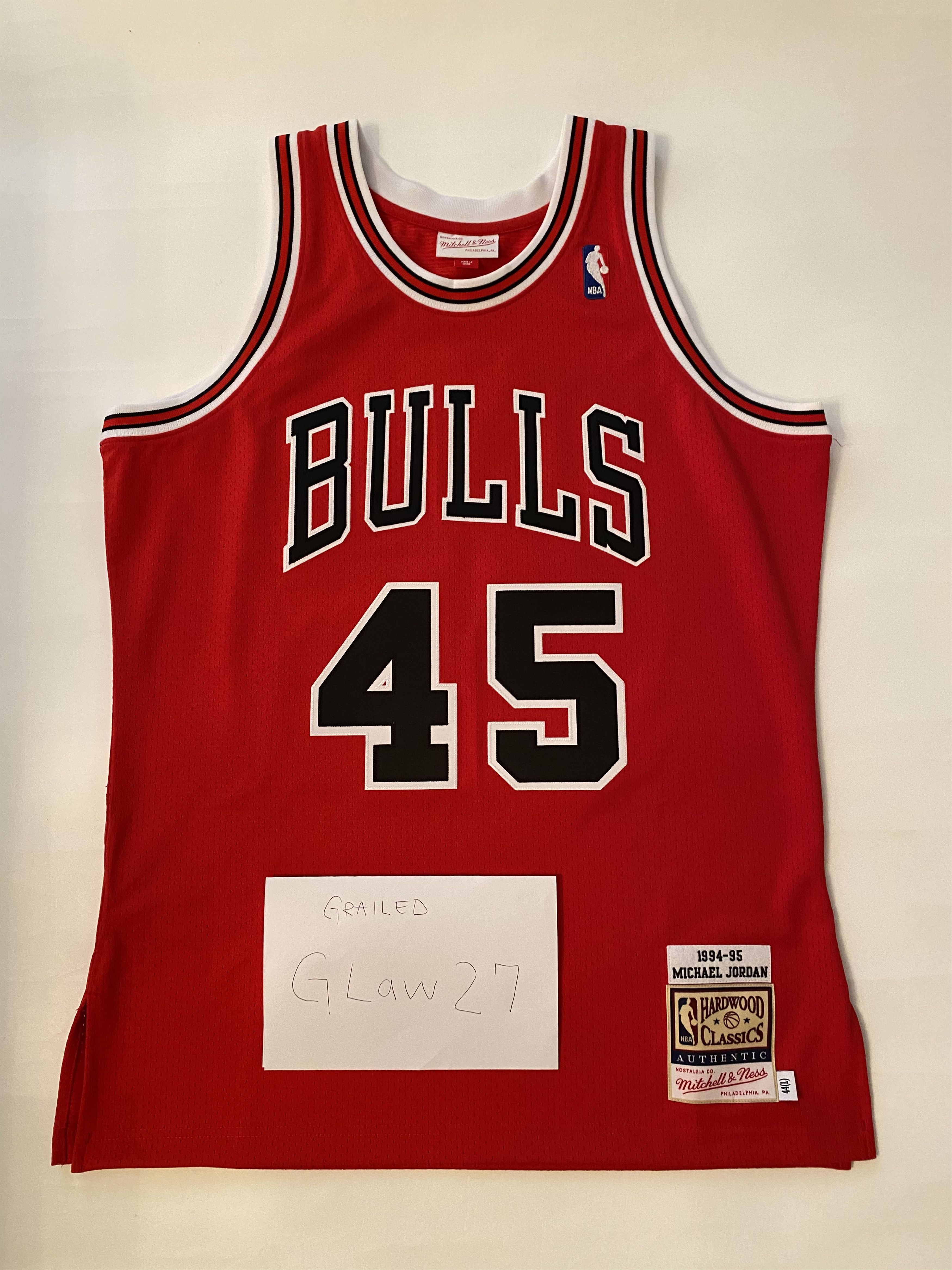 Mitchell & Ness Michael Jordan Mitchell and Ness Bulls Jersey size 