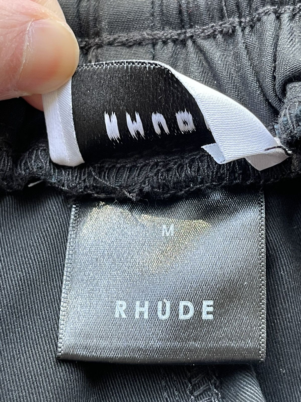 Rhude NEW MEDIUM 32 RHUDE zip away off black cargo pants Size US 32 / EU 48 - 4 Thumbnail