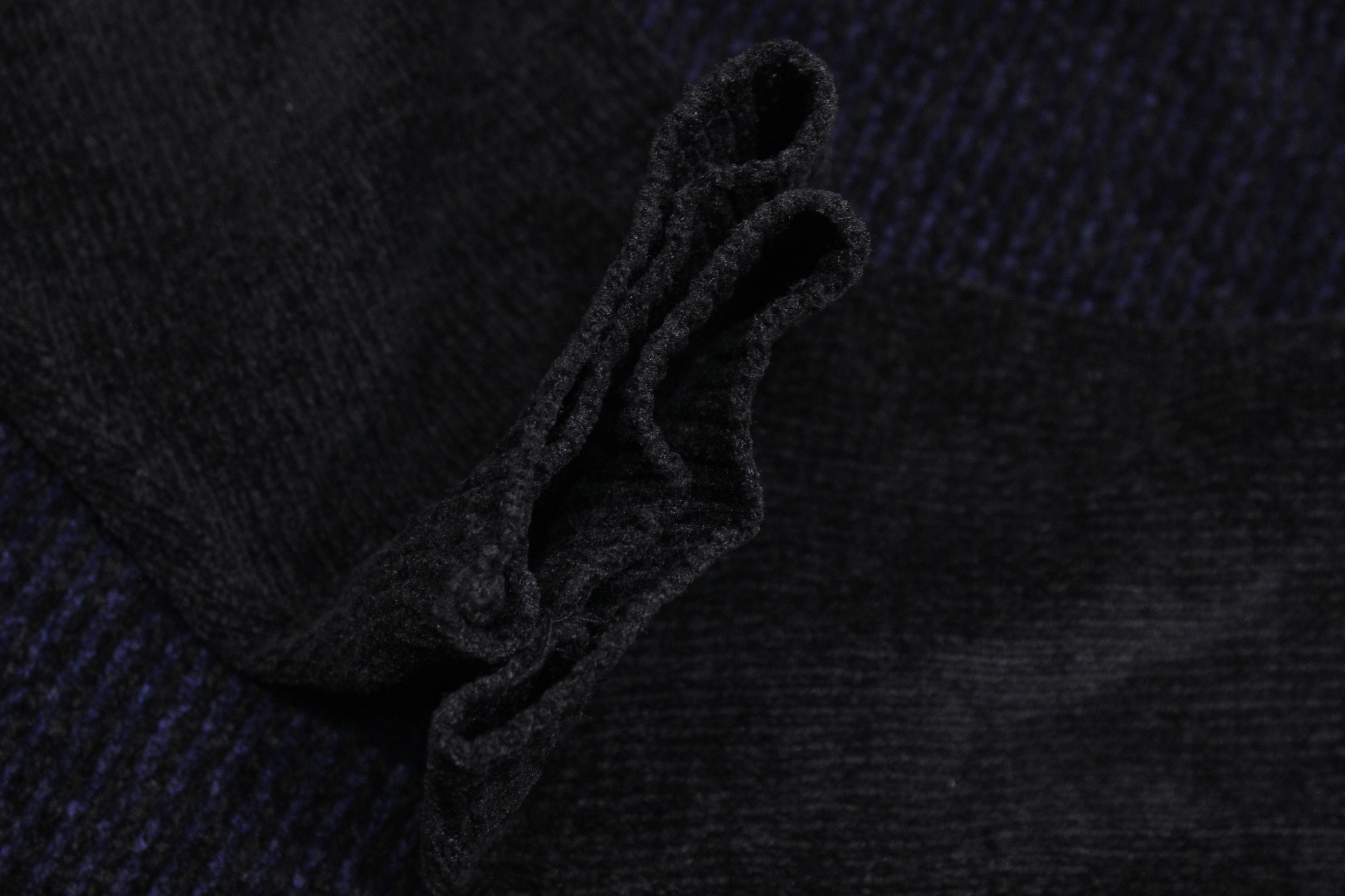 Versace 90S Black Navy Knit Sweater Vintage Size US XL / EU 56 / 4 - 8 Thumbnail