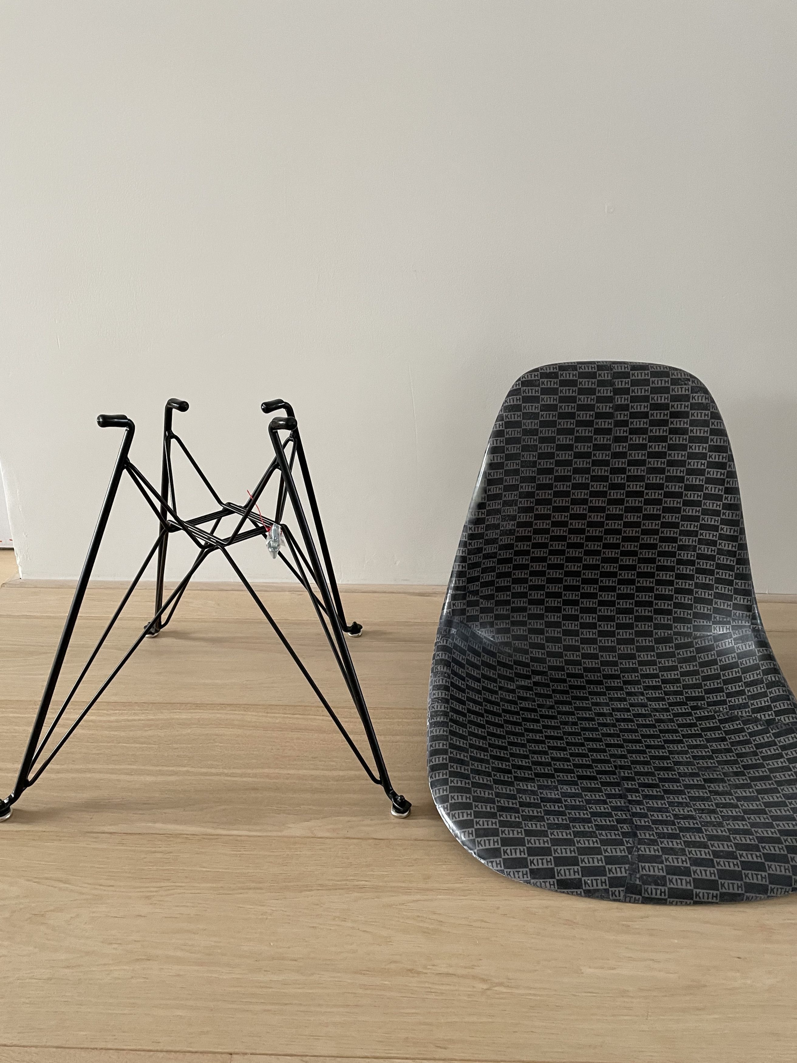 Kith Kith for Modernica Monogram Chair Size ONE SIZE - 5 Thumbnail