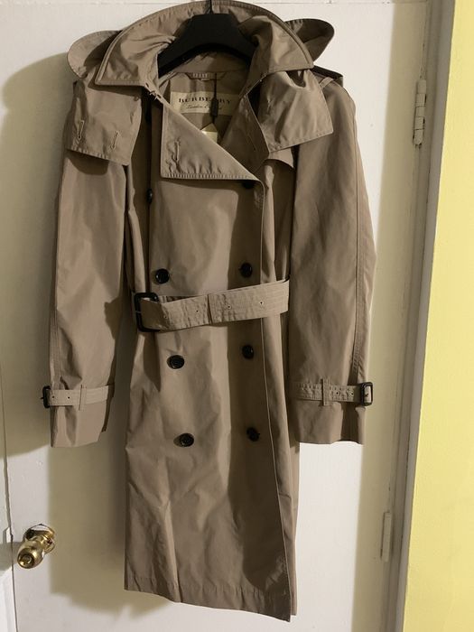 Burberry on sale amberford trench