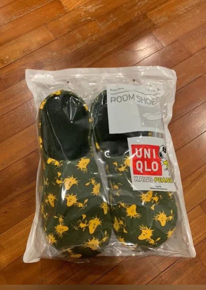 Kaws x Uniqlo Peanuts Bed room Shoes