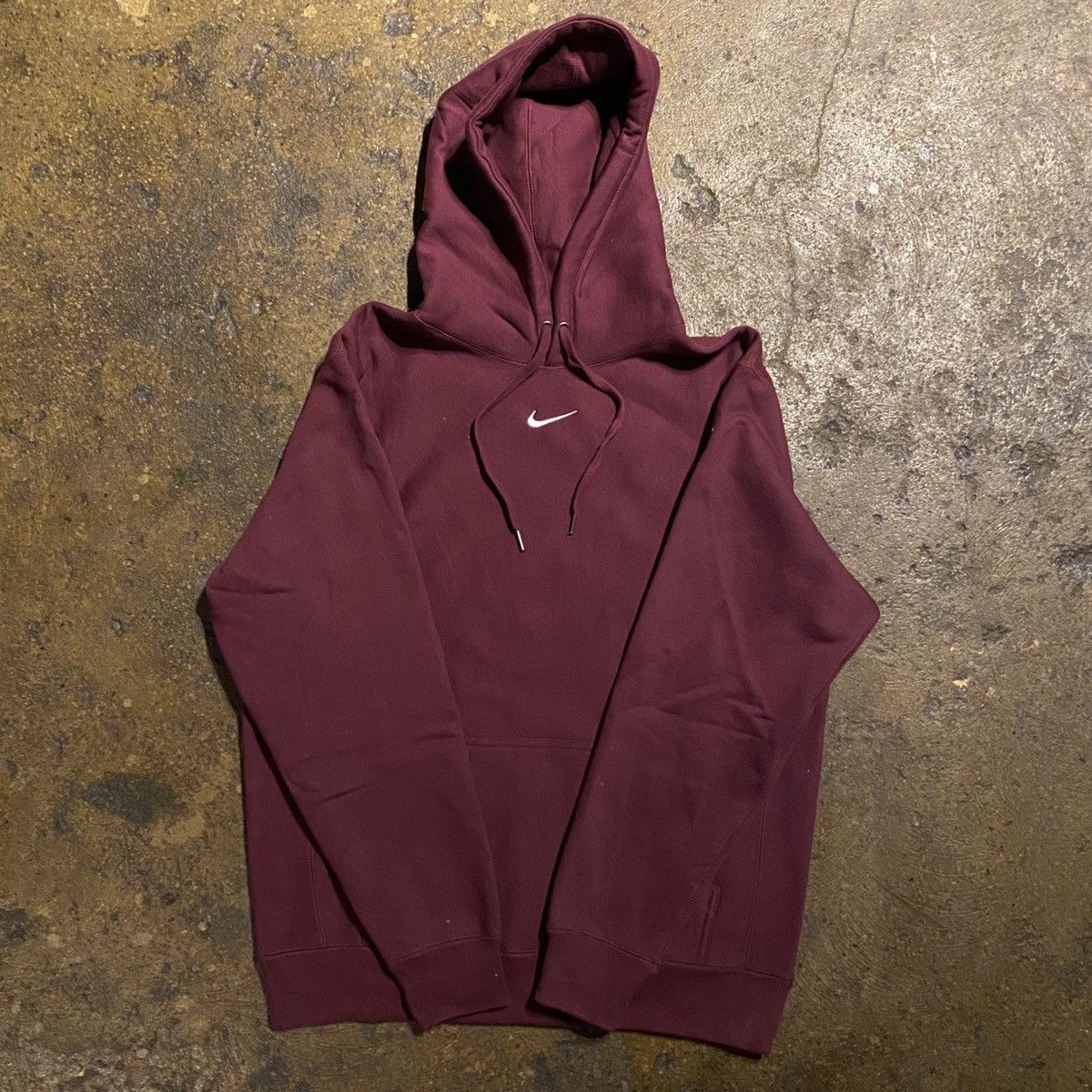 mens nike maroon