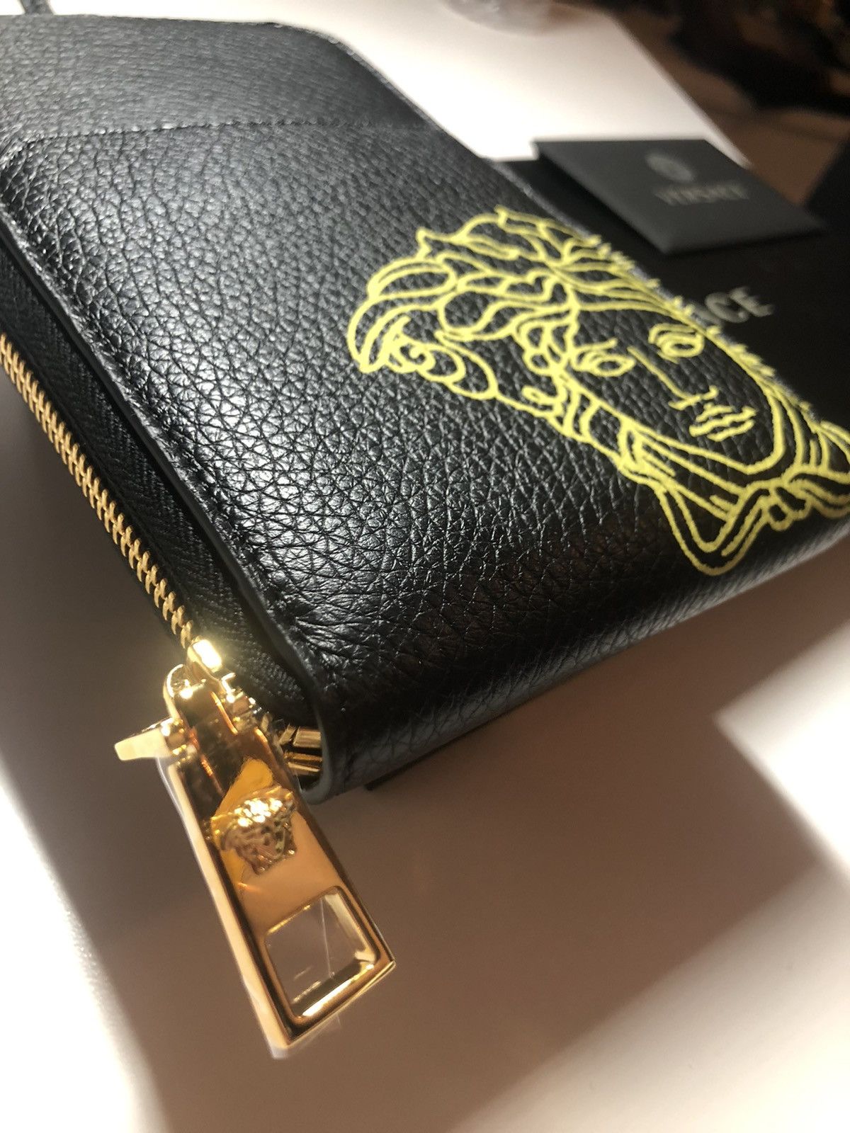 Versace neck pouch hotsell