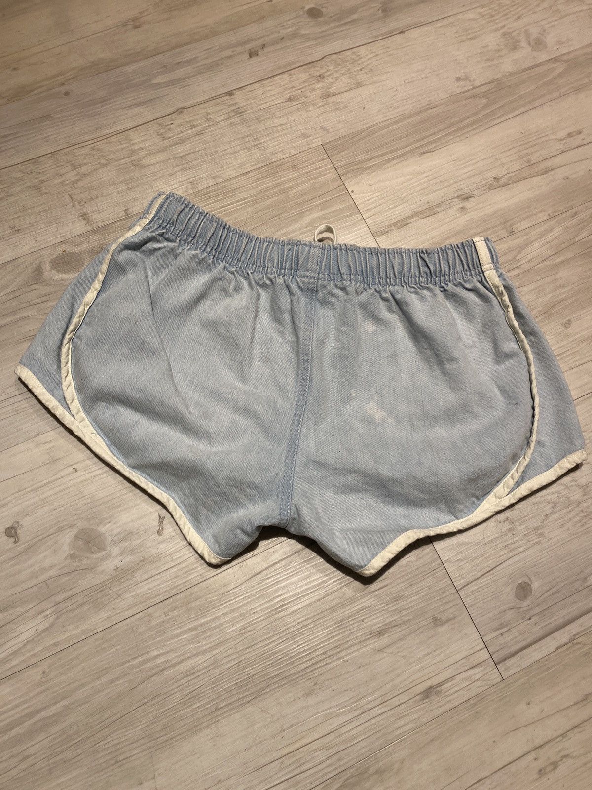 Nike × Vintage Vintage 90s Nike light denim short shorts Size US 26 / EU 42 - 4 Thumbnail