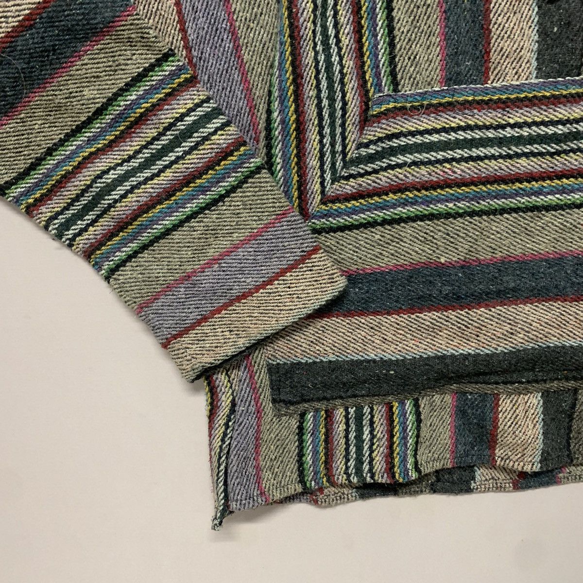 Earth Ragz × Rainbow Earth Ragz Mexican Rainbow Baja Striped Hooded Large Size Size US L / EU 52-54 / 3 - 2 Thumbnail