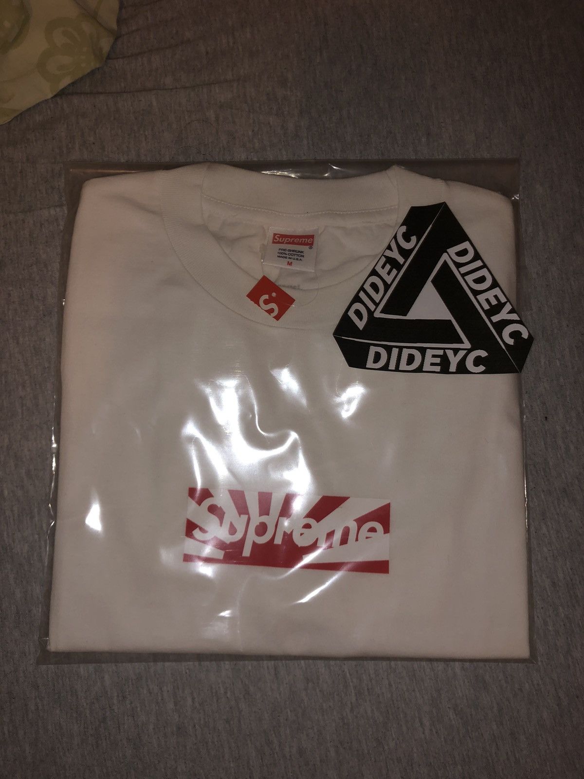 Supreme Supreme Box Logo Tee Japan Relief 2011 DSWT Size US M / EU 48-50 / 2 - 1 Thumbnail
