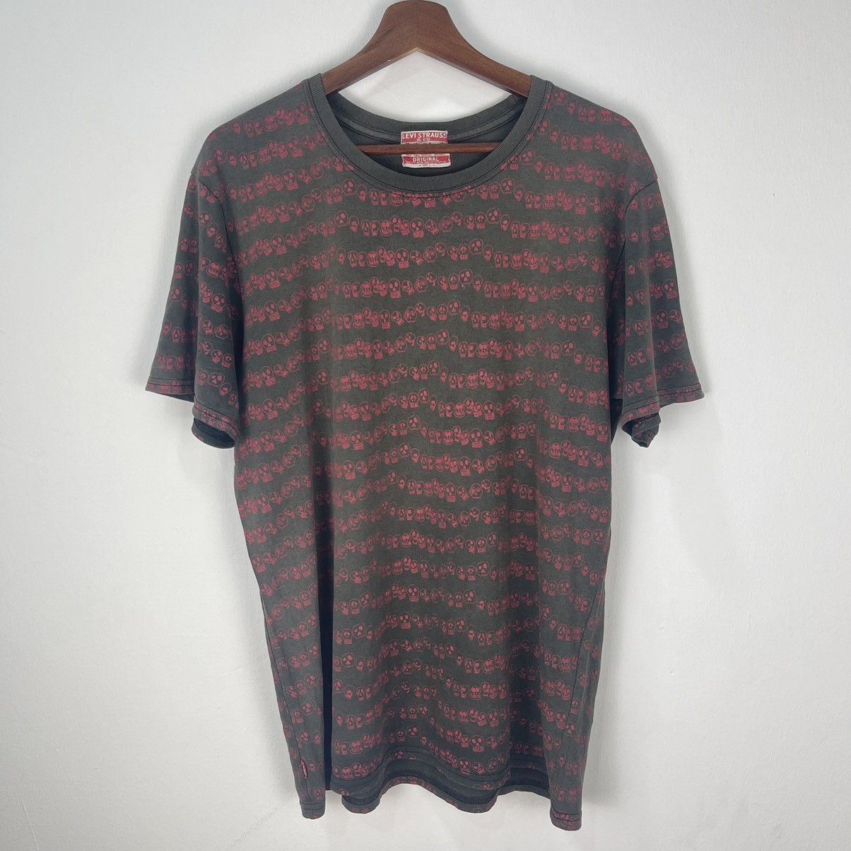 Levi's LEVI'S RARE TEE SKULL MONOGRAM Size US L / EU 52-54 / 3 - 1 Thumbnail
