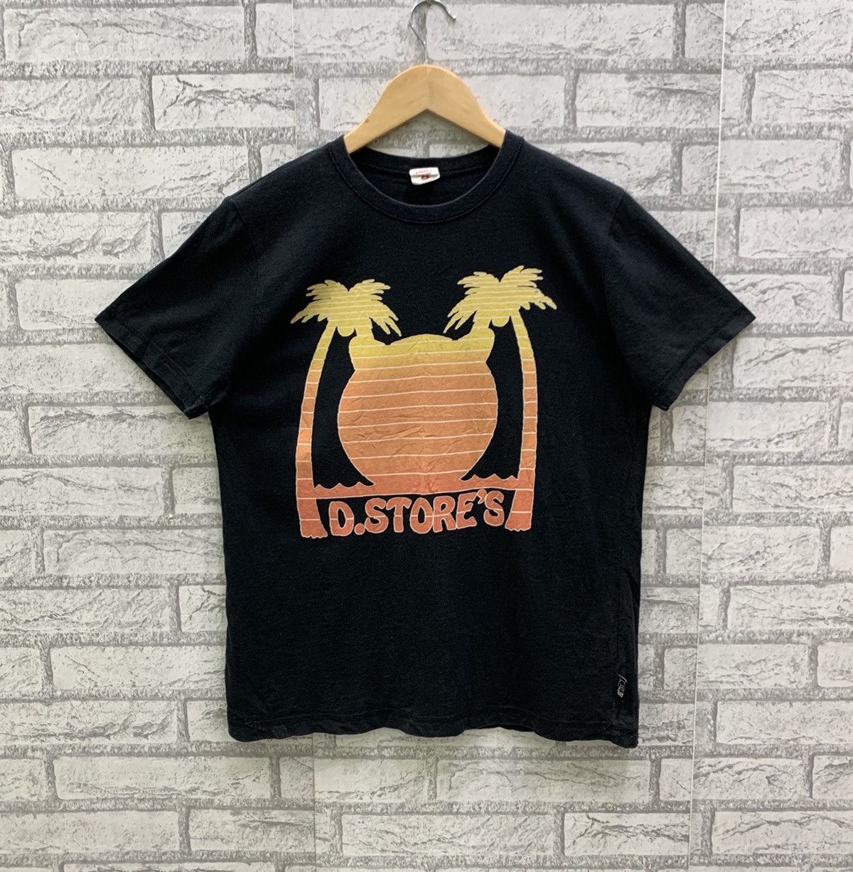 Japanese Brand Vintage Drug Store’s Japanese Brand T-shirts Size US M / EU 48-50 / 2 - 1 Thumbnail